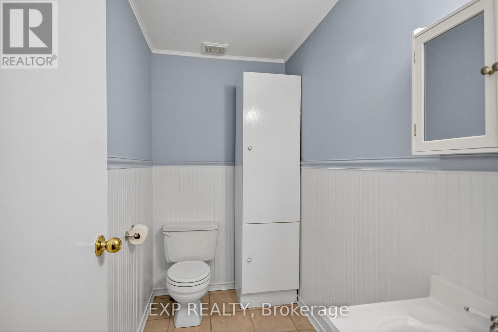 109 Theresa Private, Ottawa, Ontario  K1V 0E7 - Photo 11 - X12496904