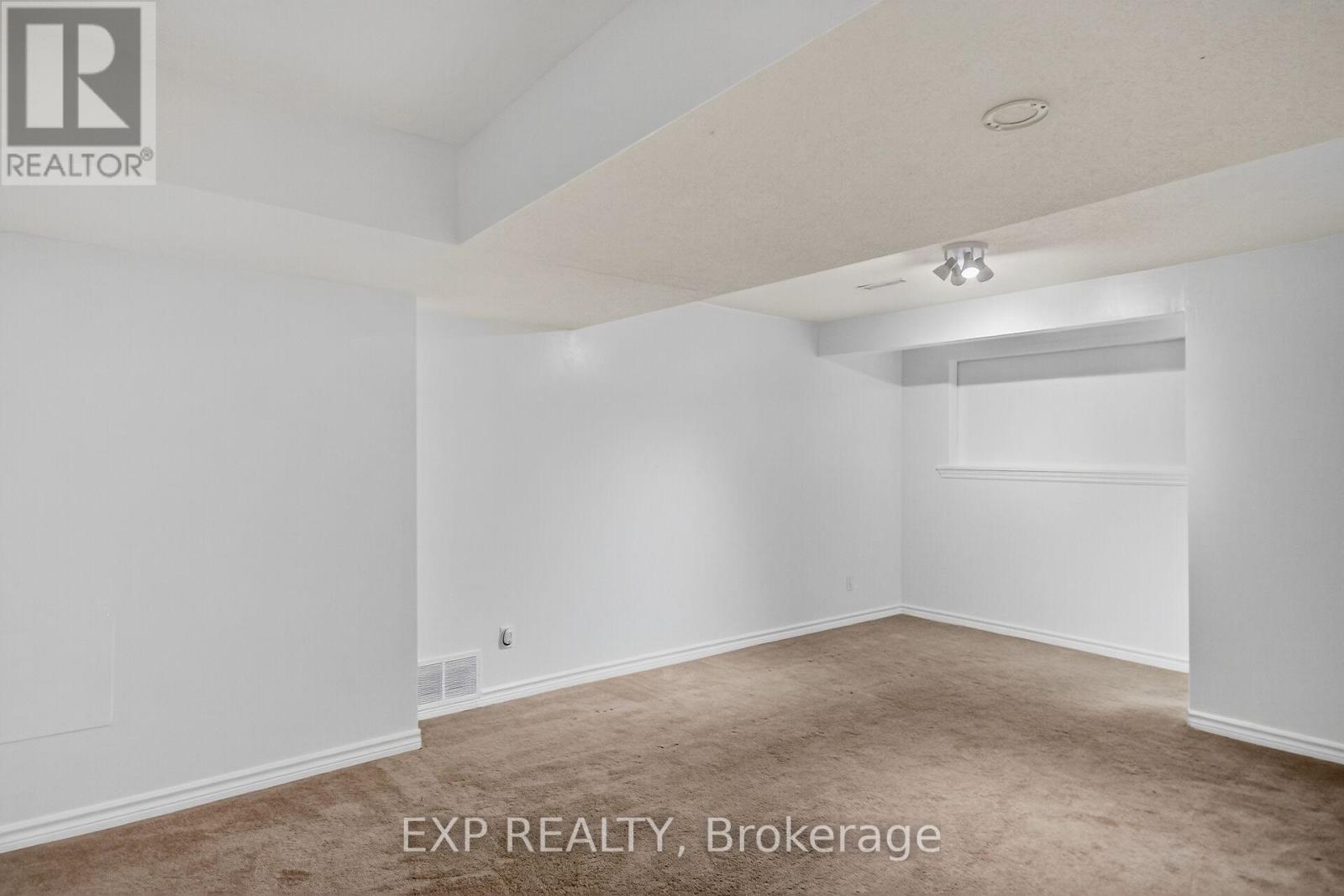 109 Theresa Private, Ottawa, Ontario  K1V 0E7 - Photo 31 - X12496904