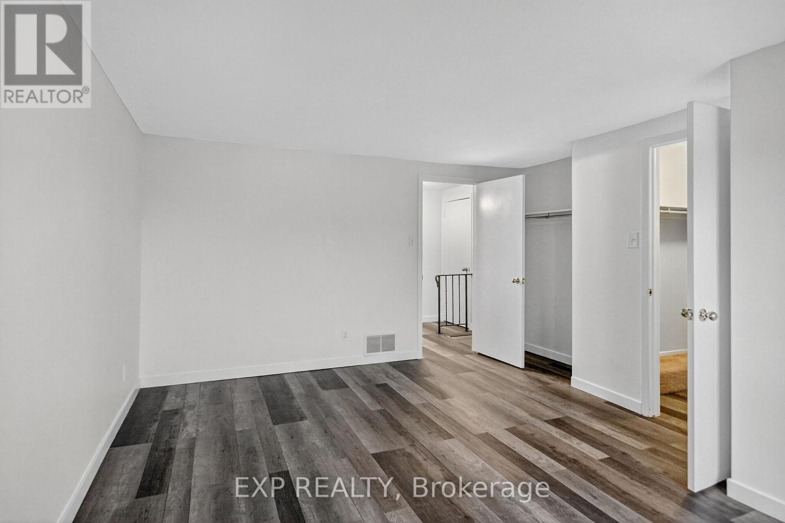 109 Theresa Private, Ottawa, Ontario  K1V 0E7 - Photo 24 - X12496904