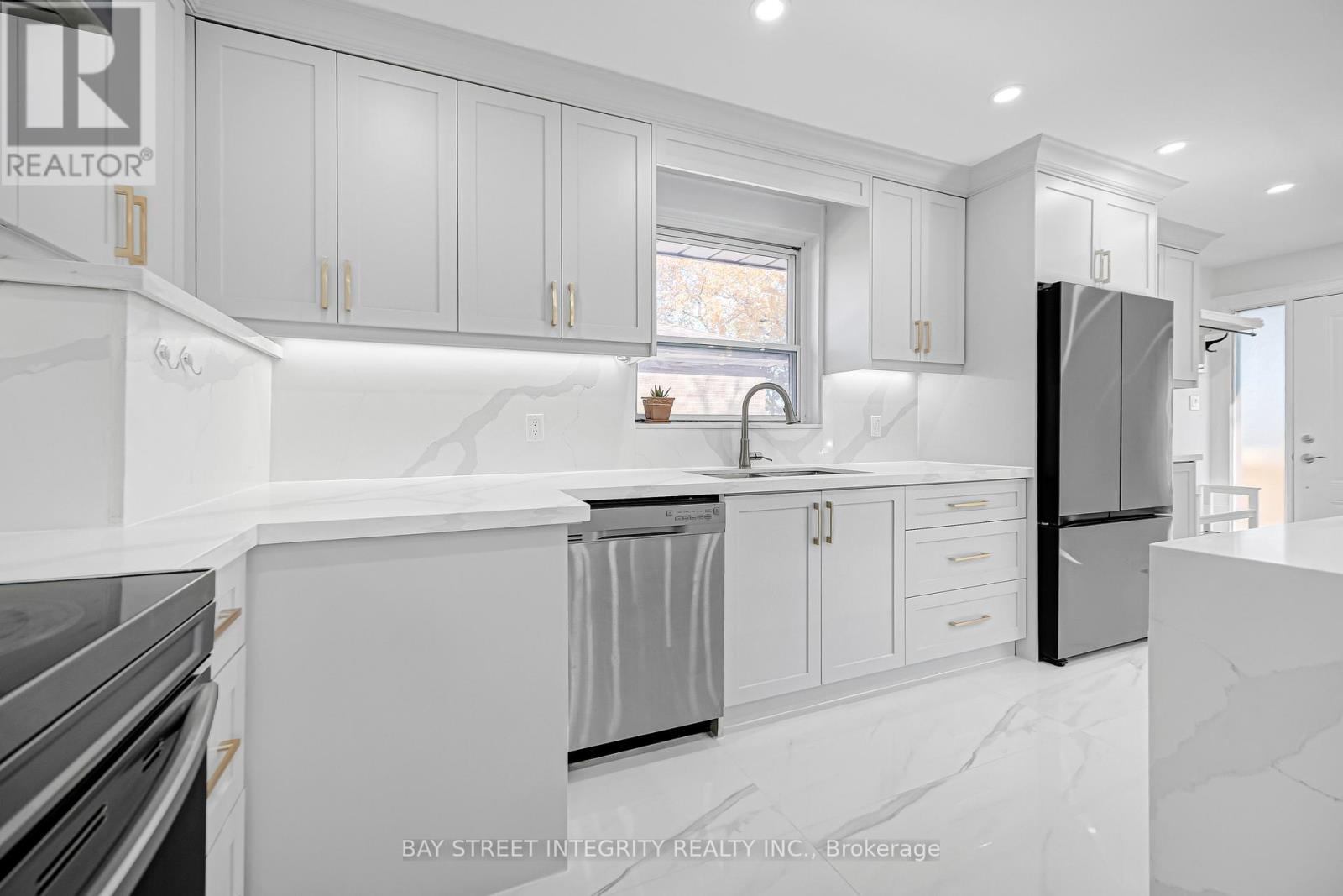 14 Madrid Street, Toronto, Ontario  M1P 4L8 - Photo 14 - E12491624