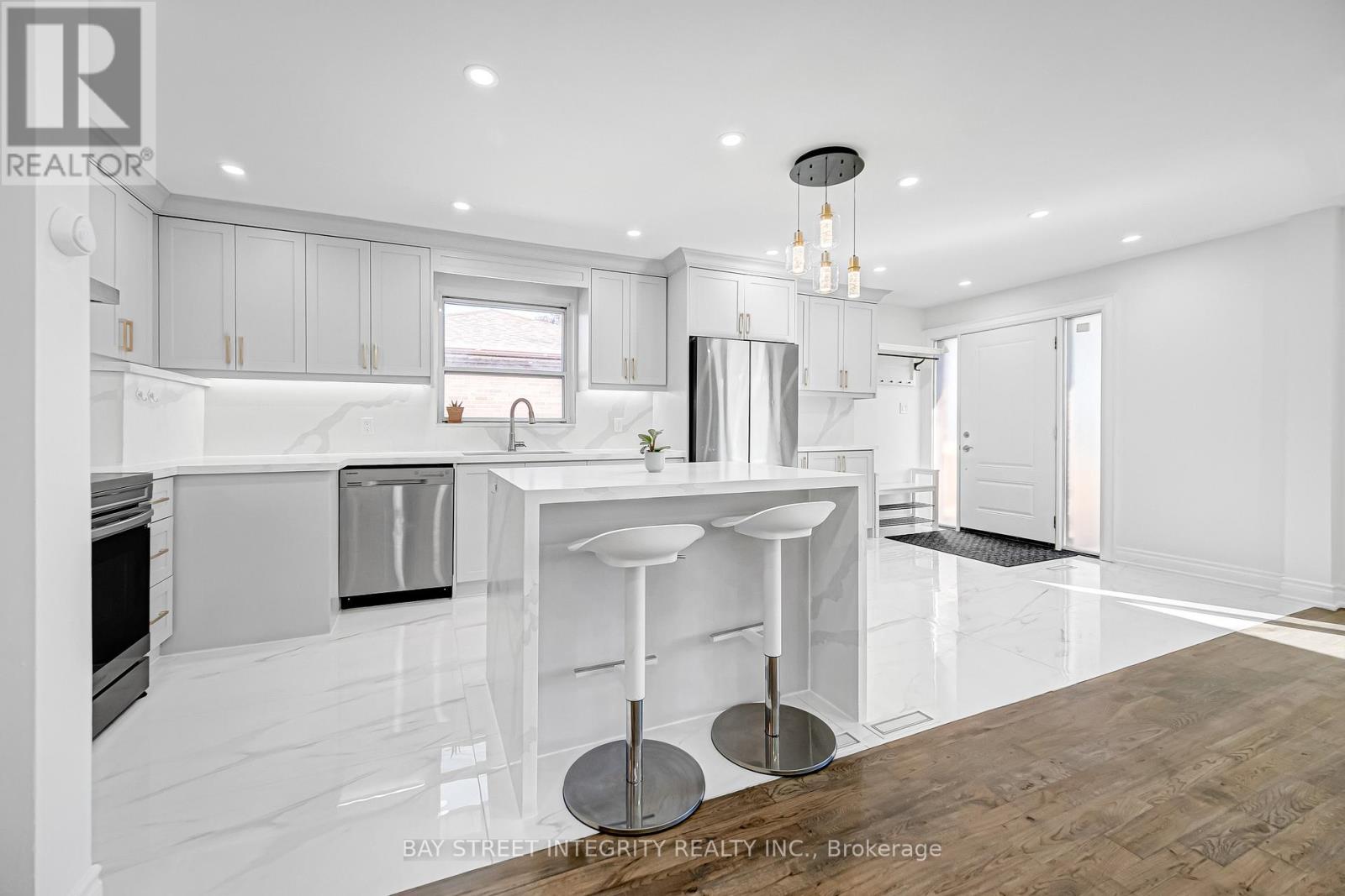 14 Madrid Street, Toronto, Ontario  M1P 4L8 - Photo 13 - E12491624