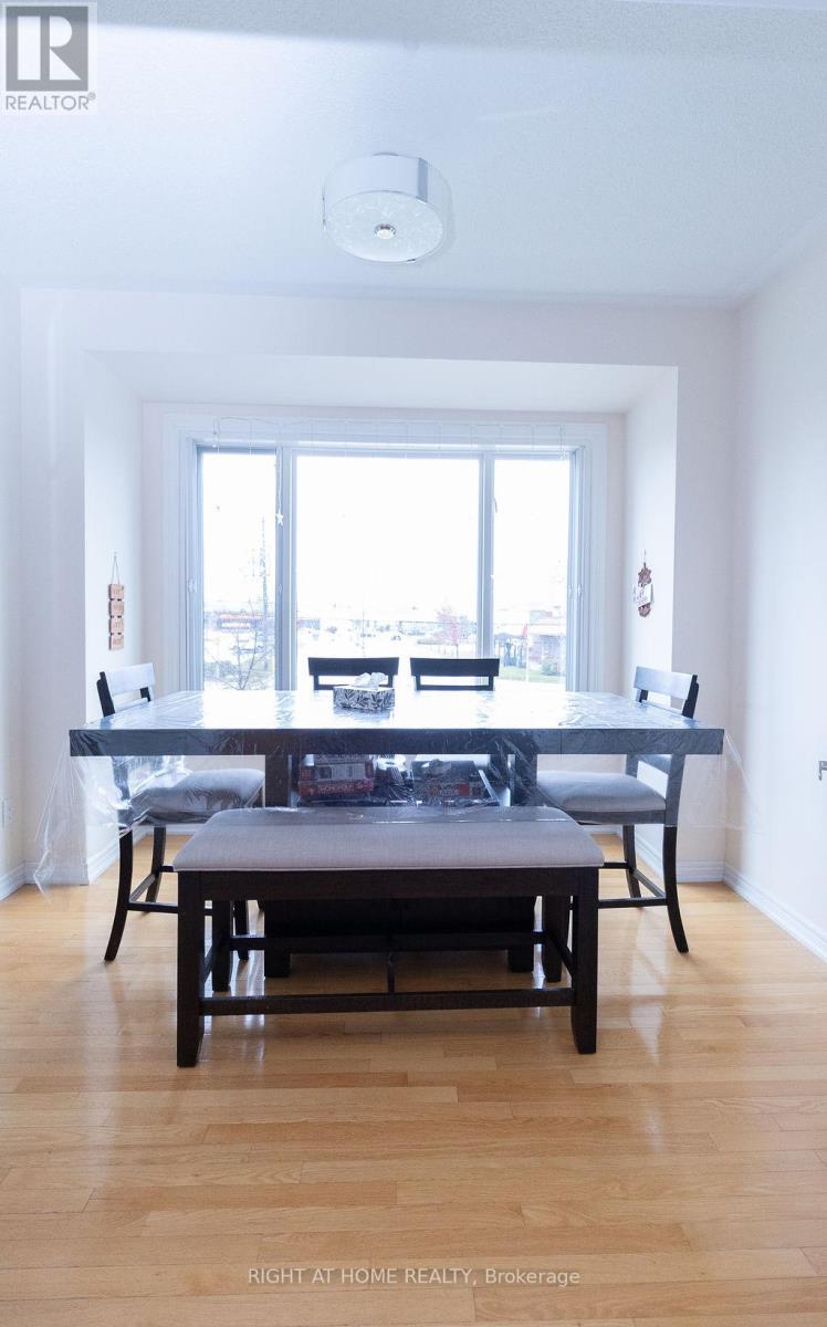 169 Zokol Drive, Aurora, Ontario  L4G 0C4 - Photo 10 - N12494290