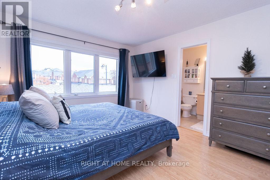 169 Zokol Drive, Aurora, Ontario  L4G 0C4 - Photo 24 - N12494290