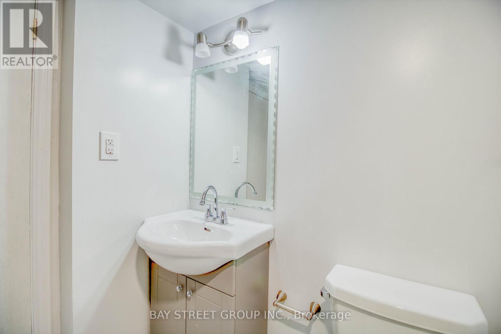 Basement #2 - 65 Davis Road N, Aurora, Ontario  L4G 2B4 - Photo 14 - N12494510