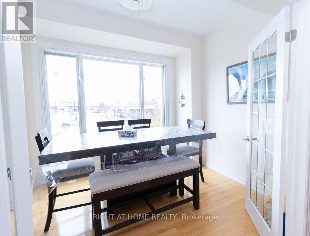 169 Zokol Drive, Aurora, Ontario  L4G 0C4 - Photo 9 - N12494290