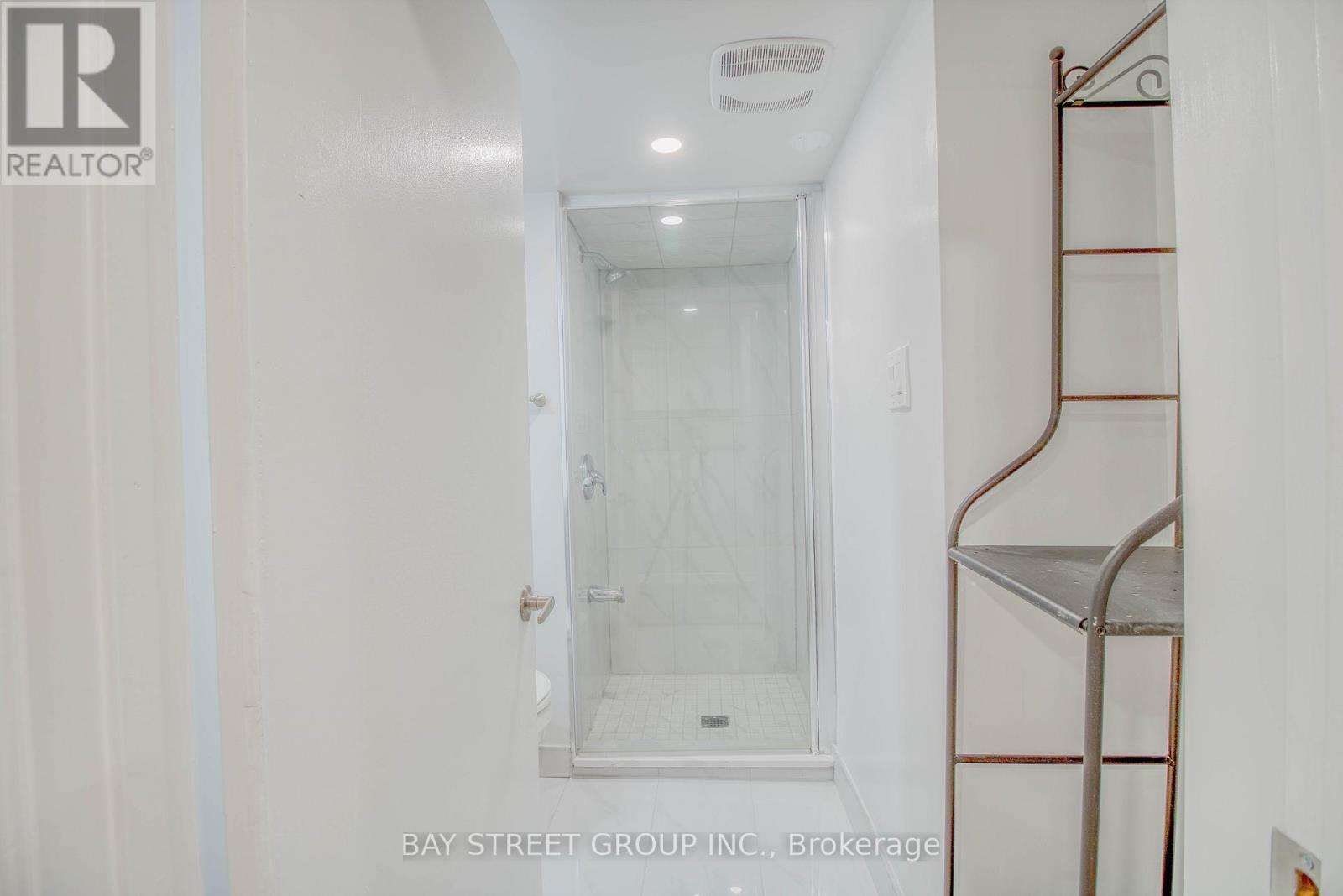Basement #2 - 65 Davis Road N, Aurora, Ontario  L4G 2B4 - Photo 13 - N12494510
