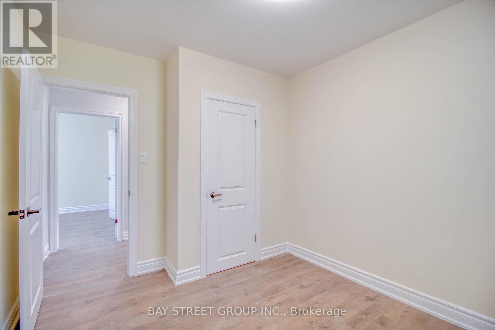 65 Davis Road, Aurora, Ontario  L4G 2B4 - Photo 17 - N12494522