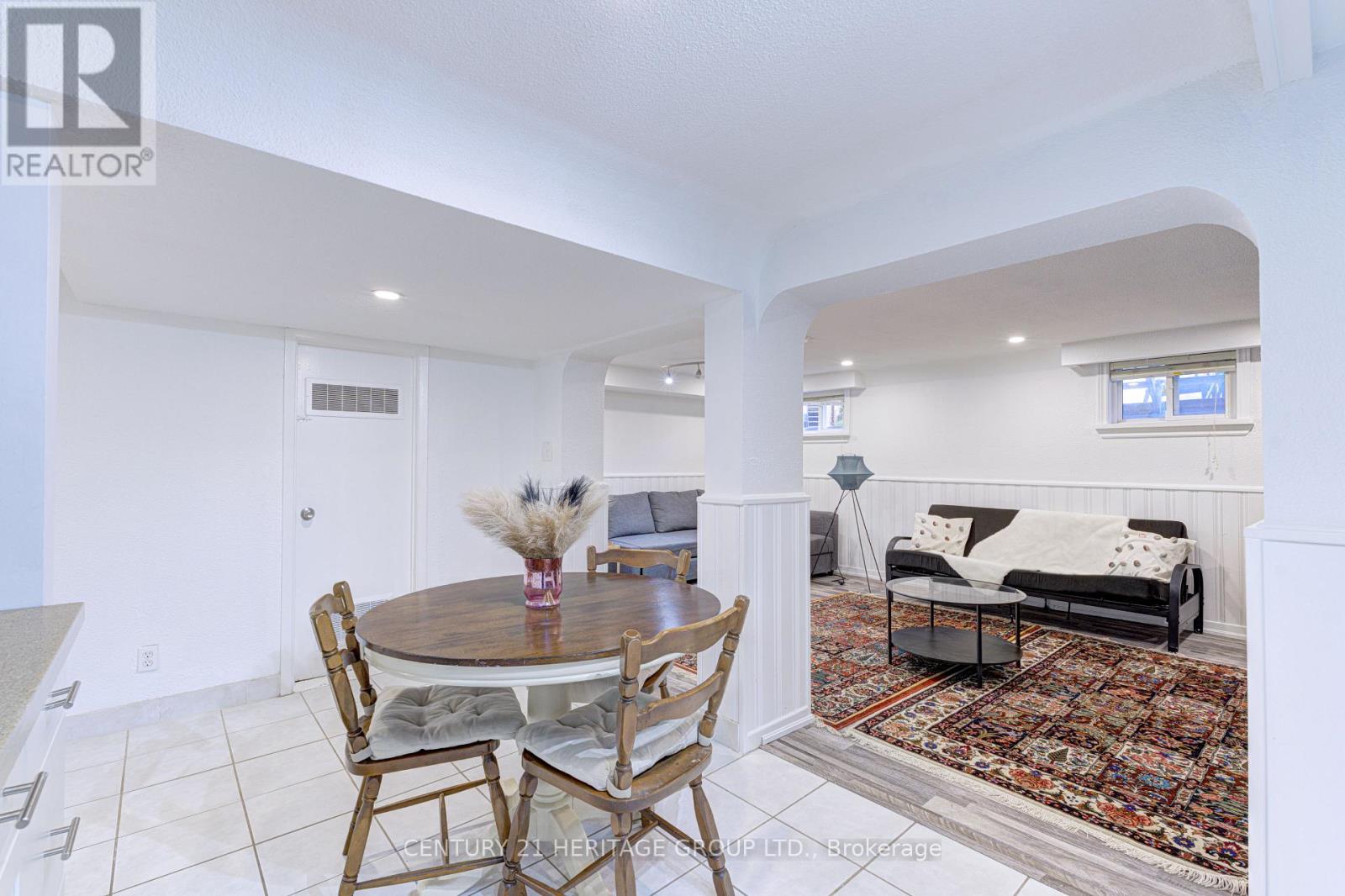 82 Harrison Drive, Newmarket, Ontario  L3Y 4P4 - Photo 31 - N12495592