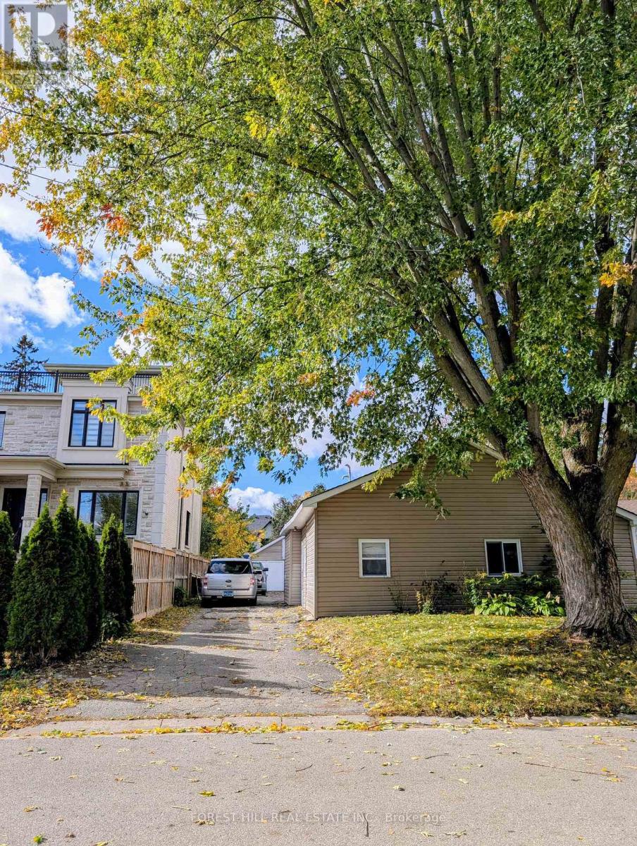 26 RIVER DRIVE, East Gwillimbury, Ontario