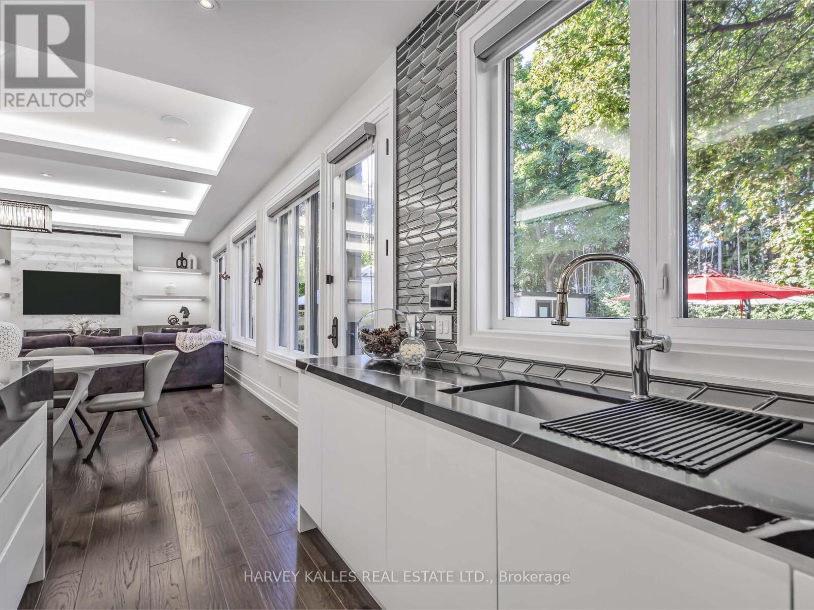 10 Malaren Road, Vaughan, Ontario  L6A 1E5 - Photo 14 - N12496584