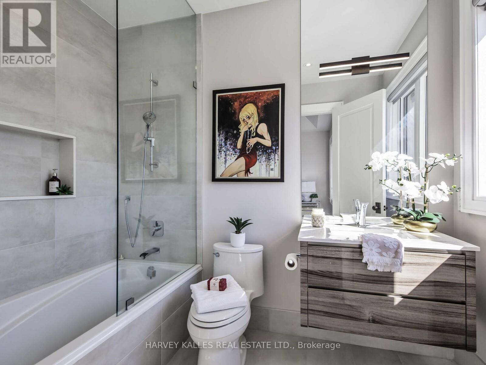 10 Malaren Road, Vaughan, Ontario  L6A 1E5 - Photo 29 - N12496584