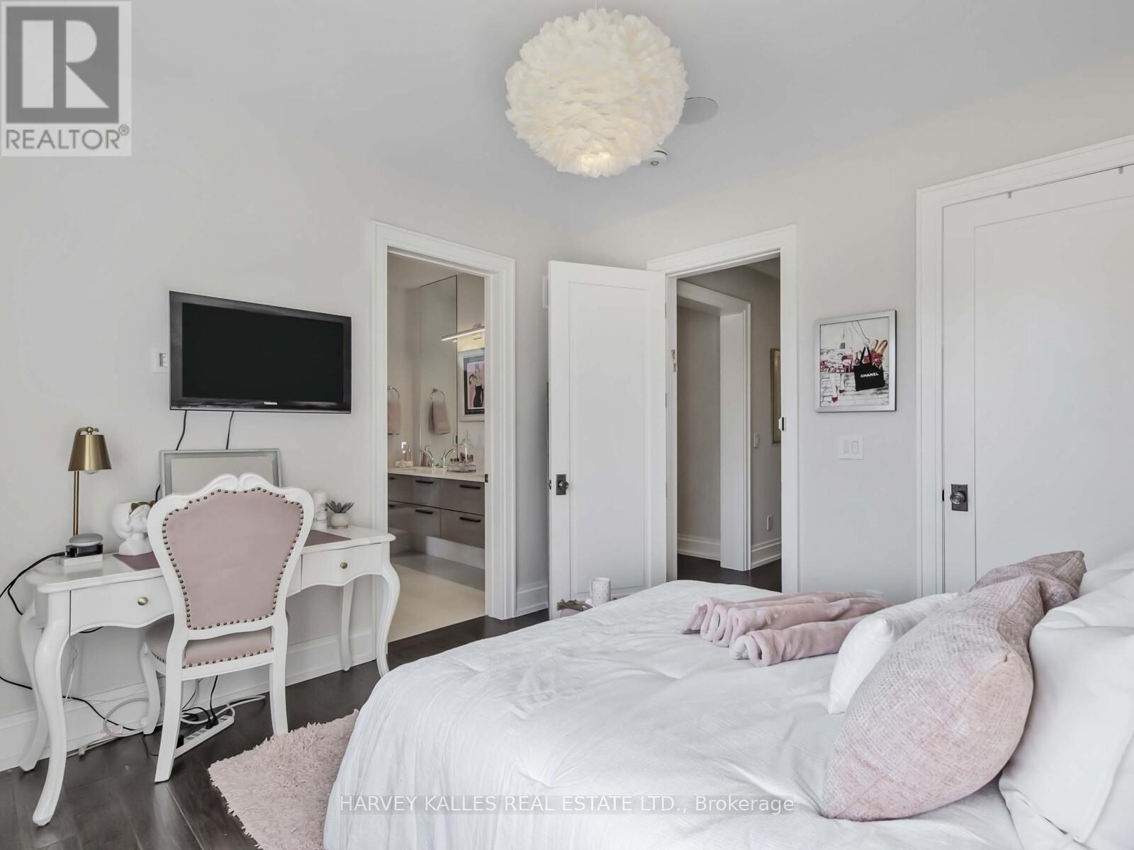 10 Malaren Road, Vaughan, Ontario  L6A 1E5 - Photo 32 - N12496584