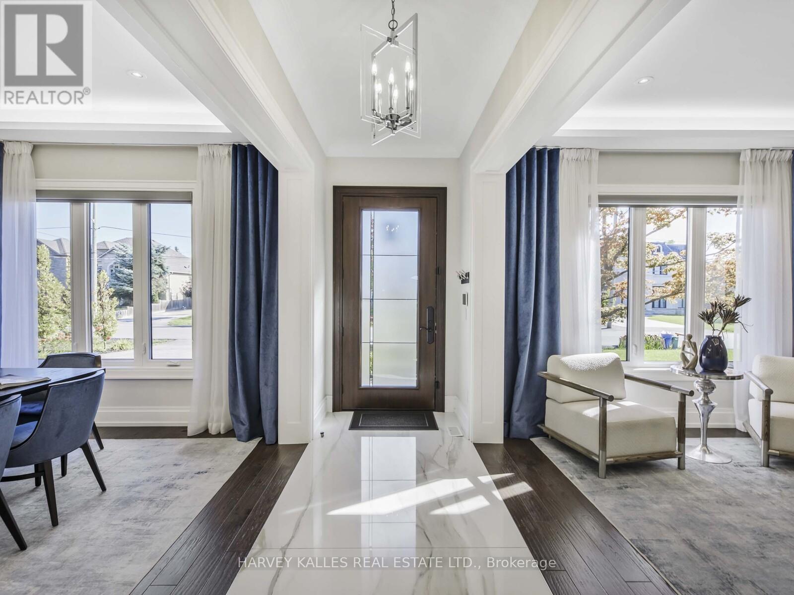 10 Malaren Road, Vaughan, Ontario  L6A 1E5 - Photo 5 - N12496584