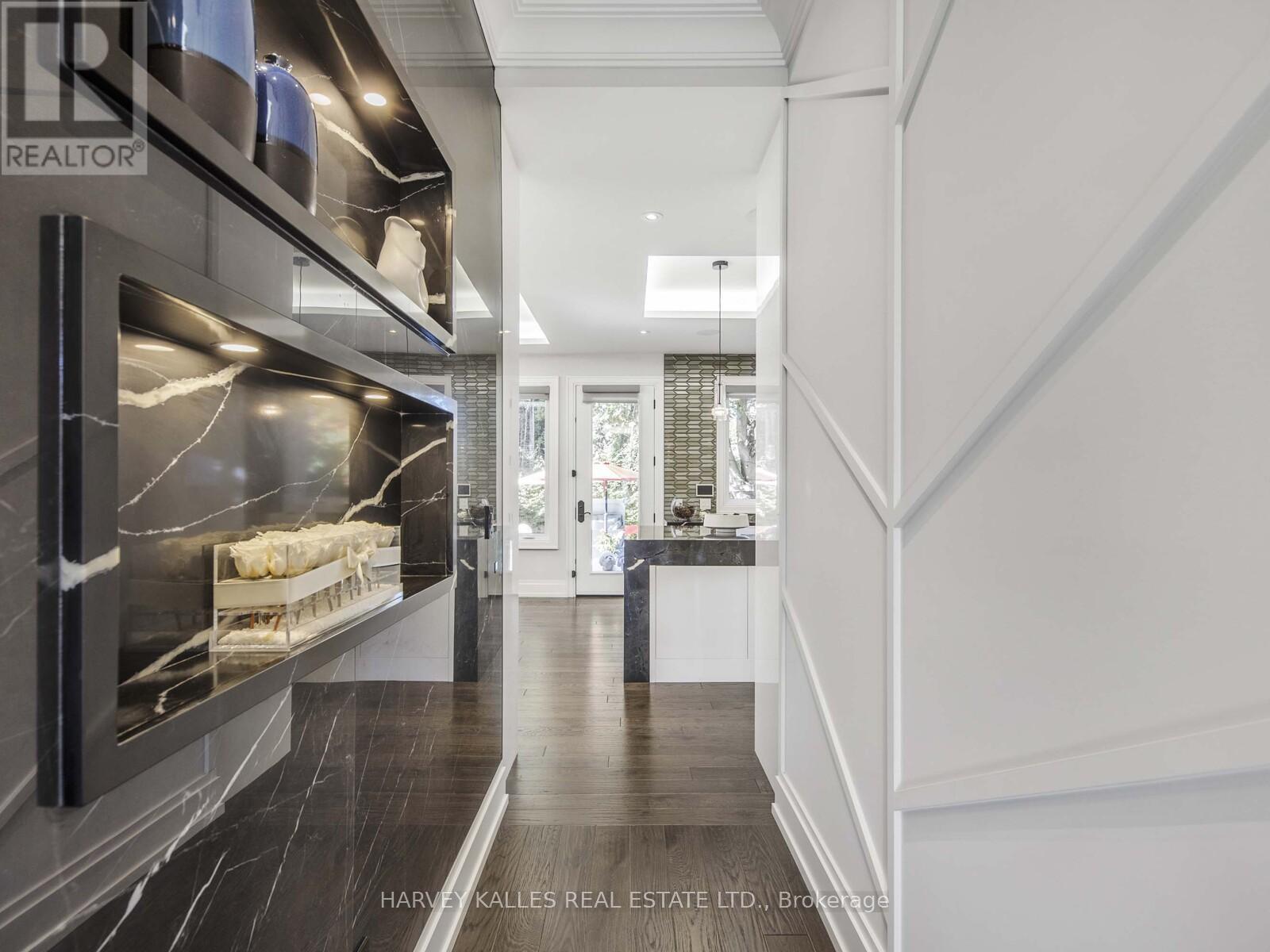 10 Malaren Road, Vaughan, Ontario  L6A 1E5 - Photo 9 - N12496584