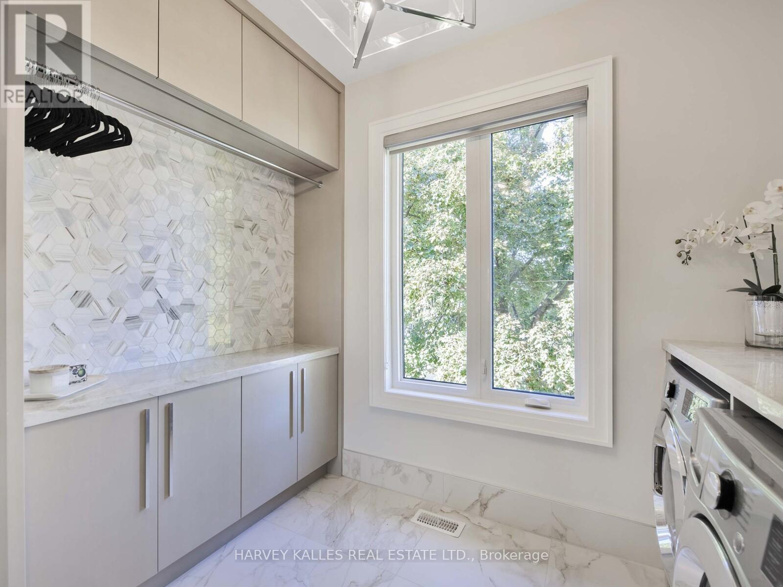 10 Malaren Road, Vaughan, Ontario  L6A 1E5 - Photo 36 - N12496584