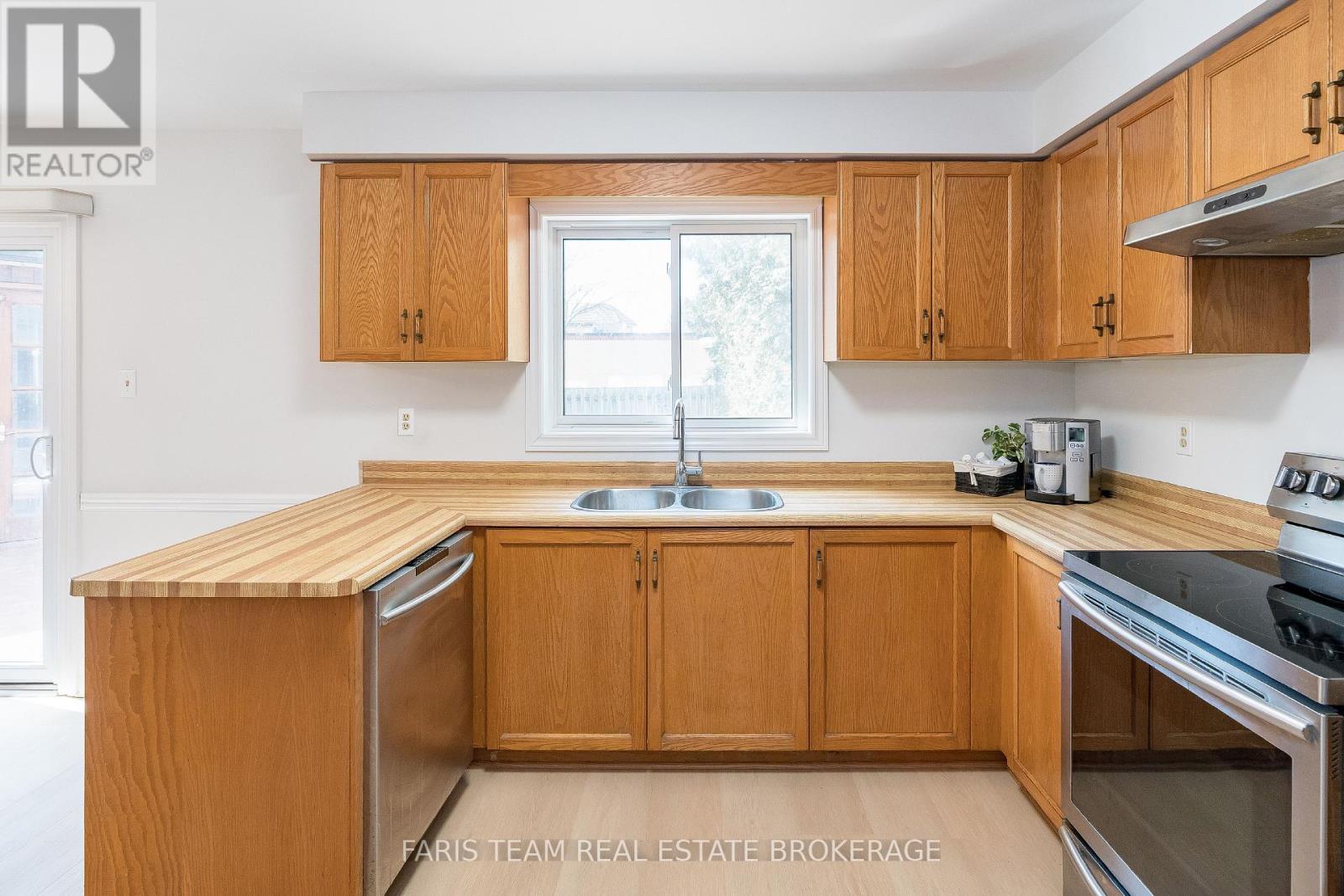 2 Heritage Road, Innisfil (Cookstown), Ontario  L0L 1L0 - Photo 8 - N12457126