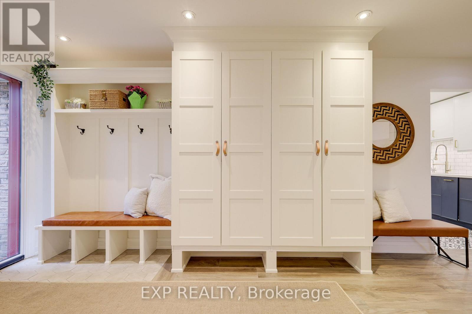 8 Renata Place, Markham, Ontario  L3R 2Y1 - Photo 4 - N12487088