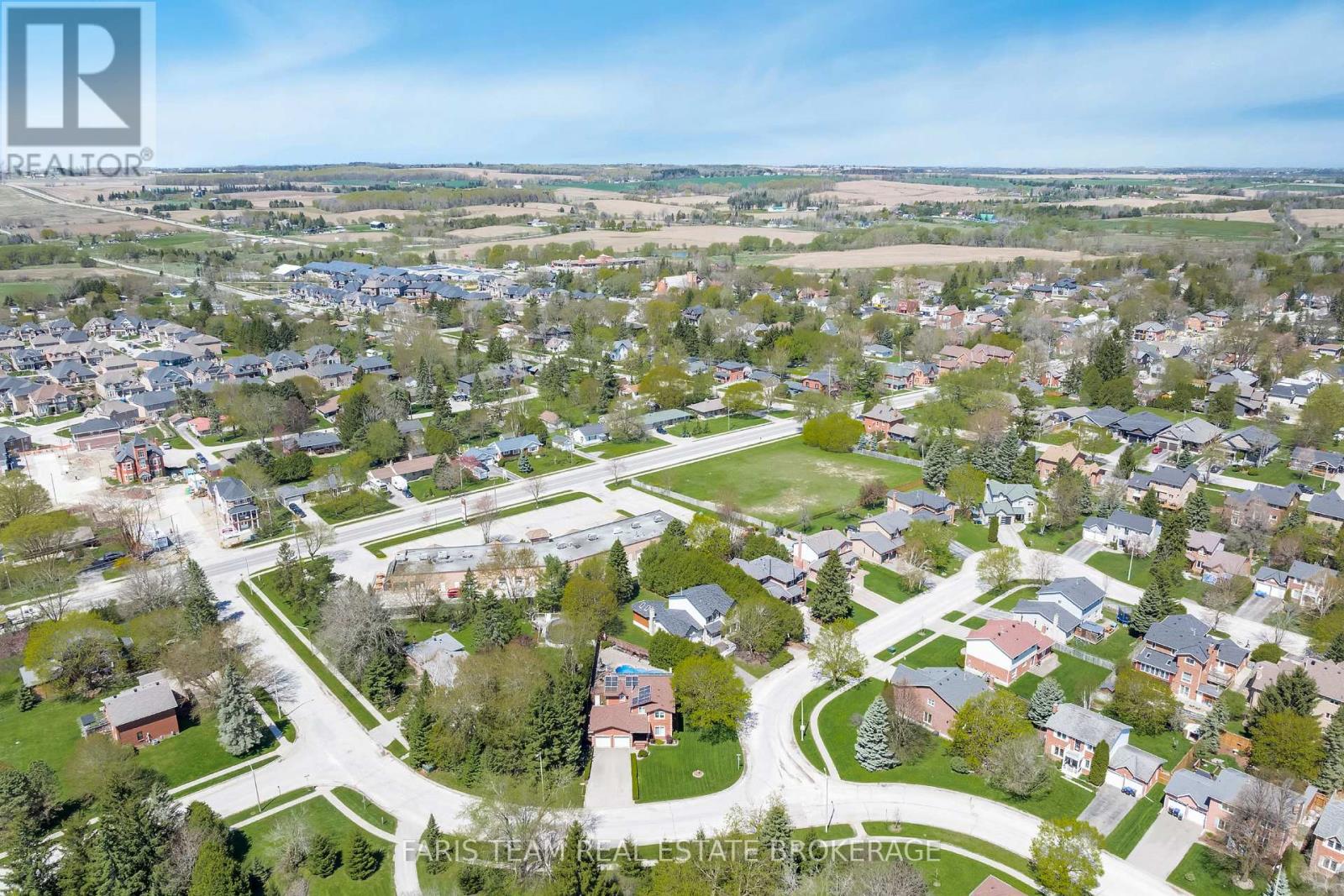 2 Heritage Road, Innisfil (Cookstown), Ontario  L0L 1L0 - Photo 2 - N12457126