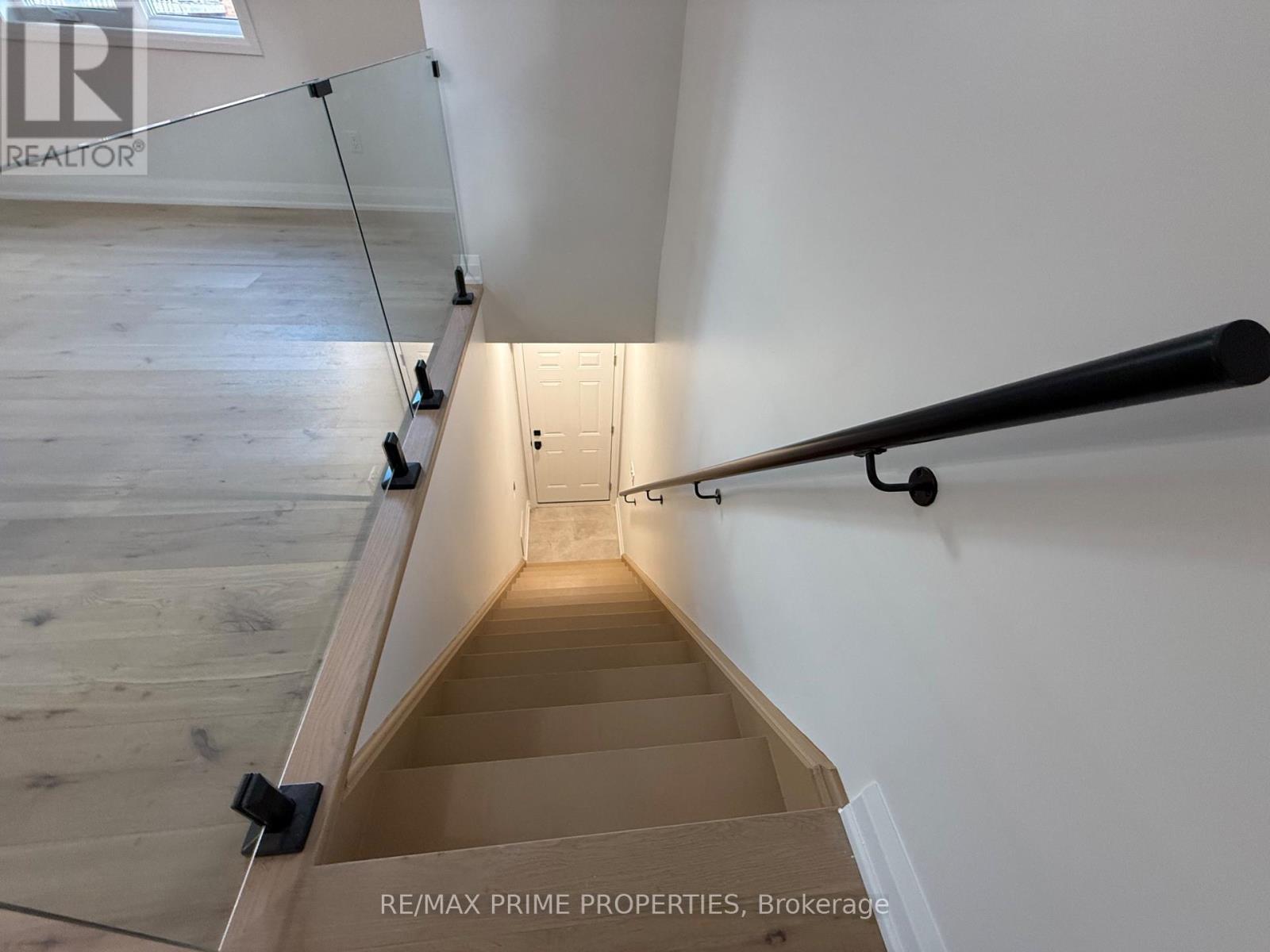 152 Whites Hill Avenue, Markham, Ontario  L6B 1C7 - Photo 23 - N12444678