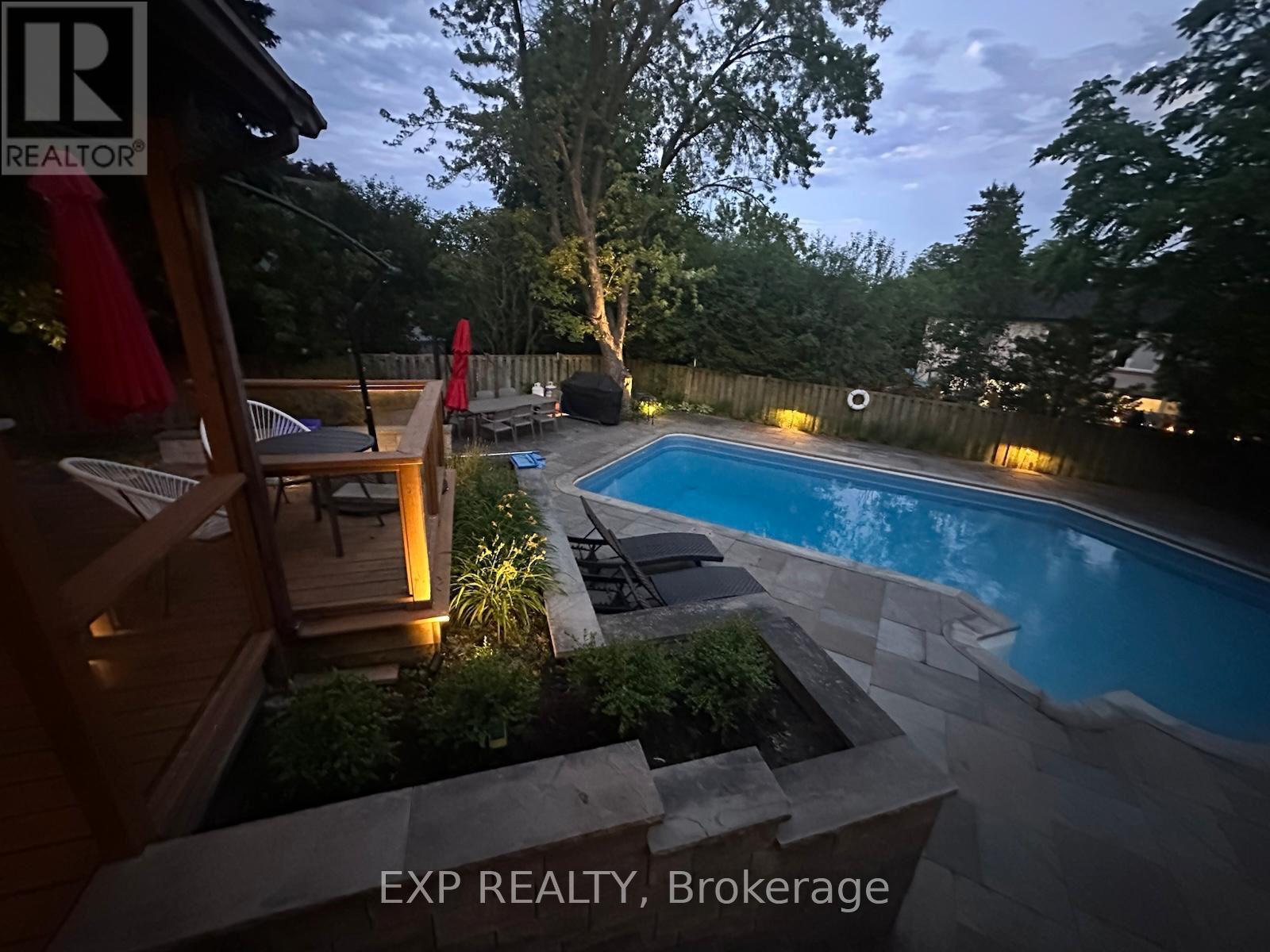 8 Renata Place, Markham, Ontario  L3R 2Y1 - Photo 34 - N12487088