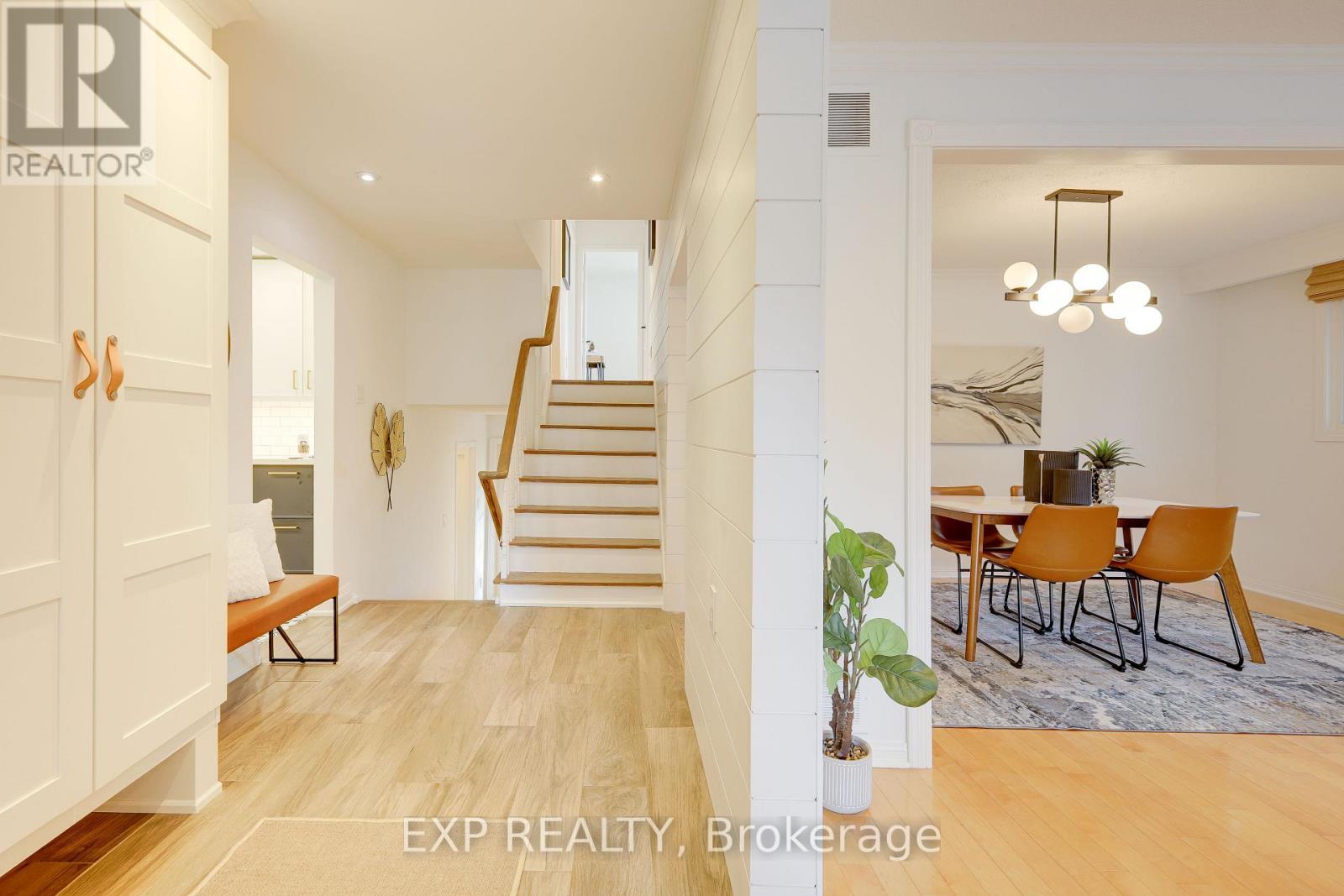 8 Renata Place, Markham, Ontario  L3R 2Y1 - Photo 5 - N12487088