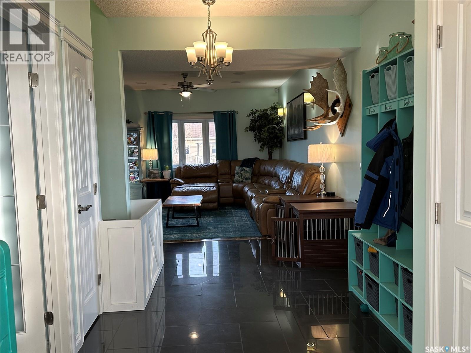 508 Cardinal Court, Shellbrook, Saskatchewan  S0J 2E0 - Photo 3 - SK022161