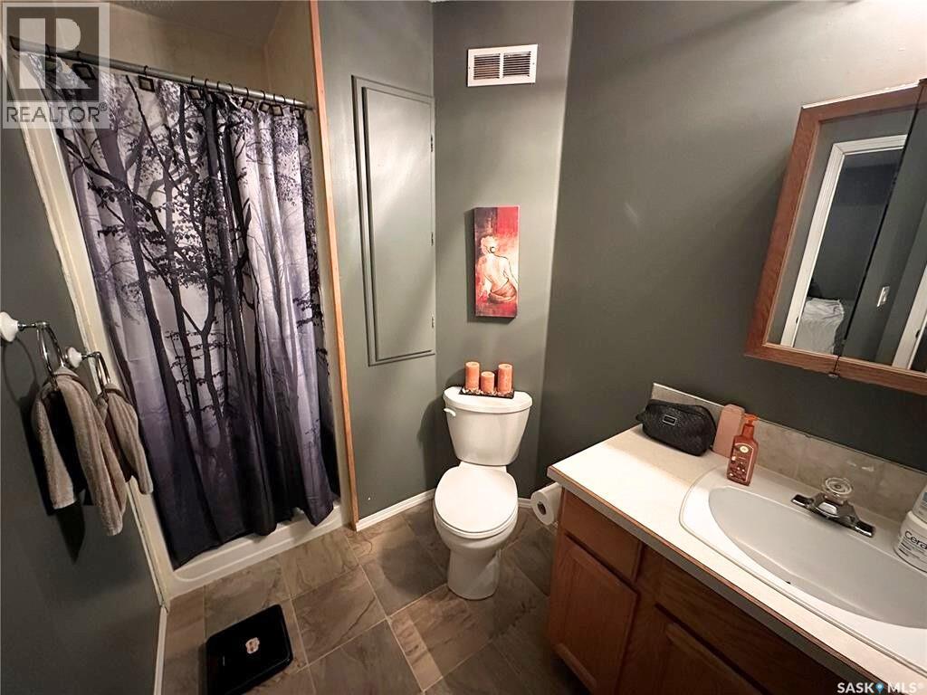 331 4th Street, Weyburn Rm No. 67, Saskatchewan  S0C 1X0 - Photo 13 - SK022112