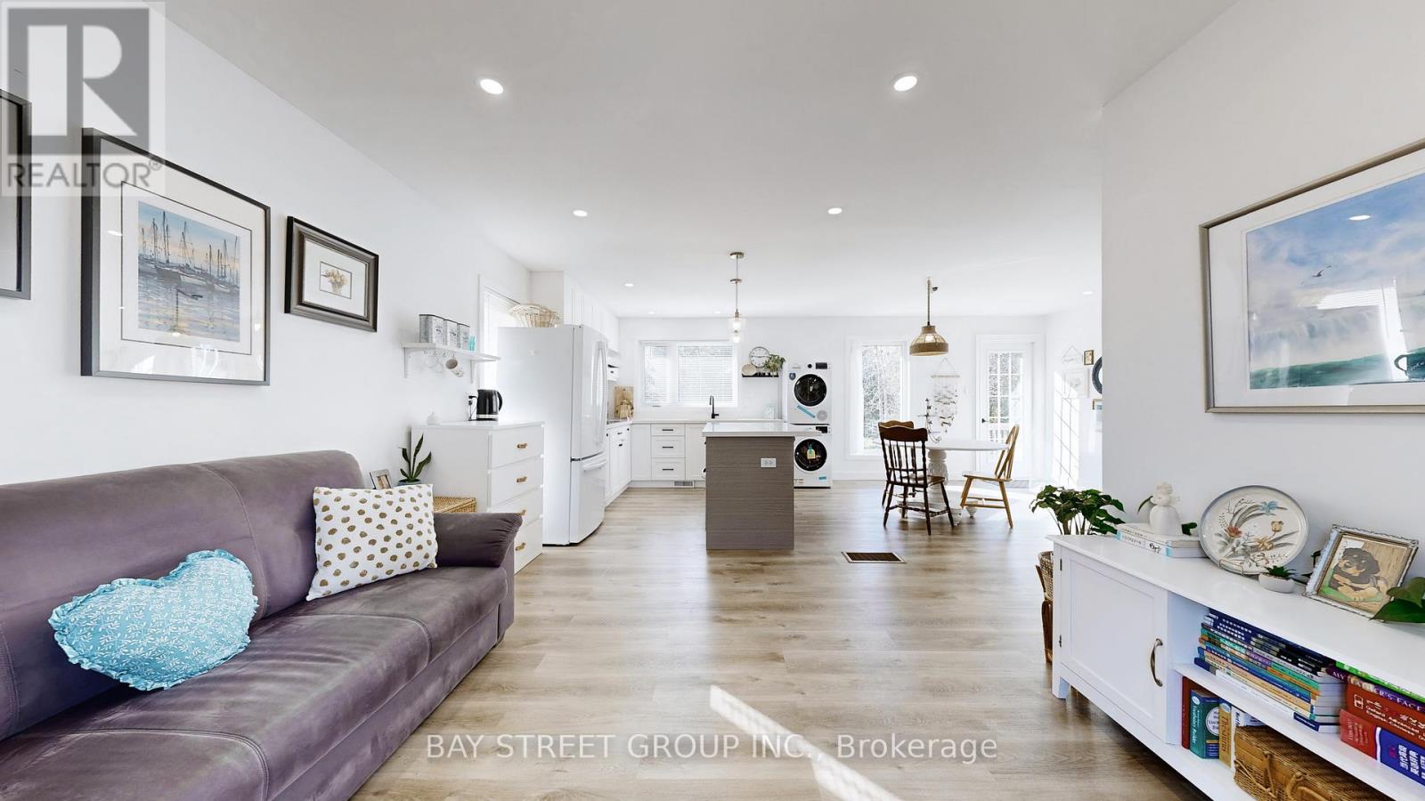 Main Floor - 142 Patterson Road, Barrie, Ontario  L4N 3W4 - Photo 4 - S12492194