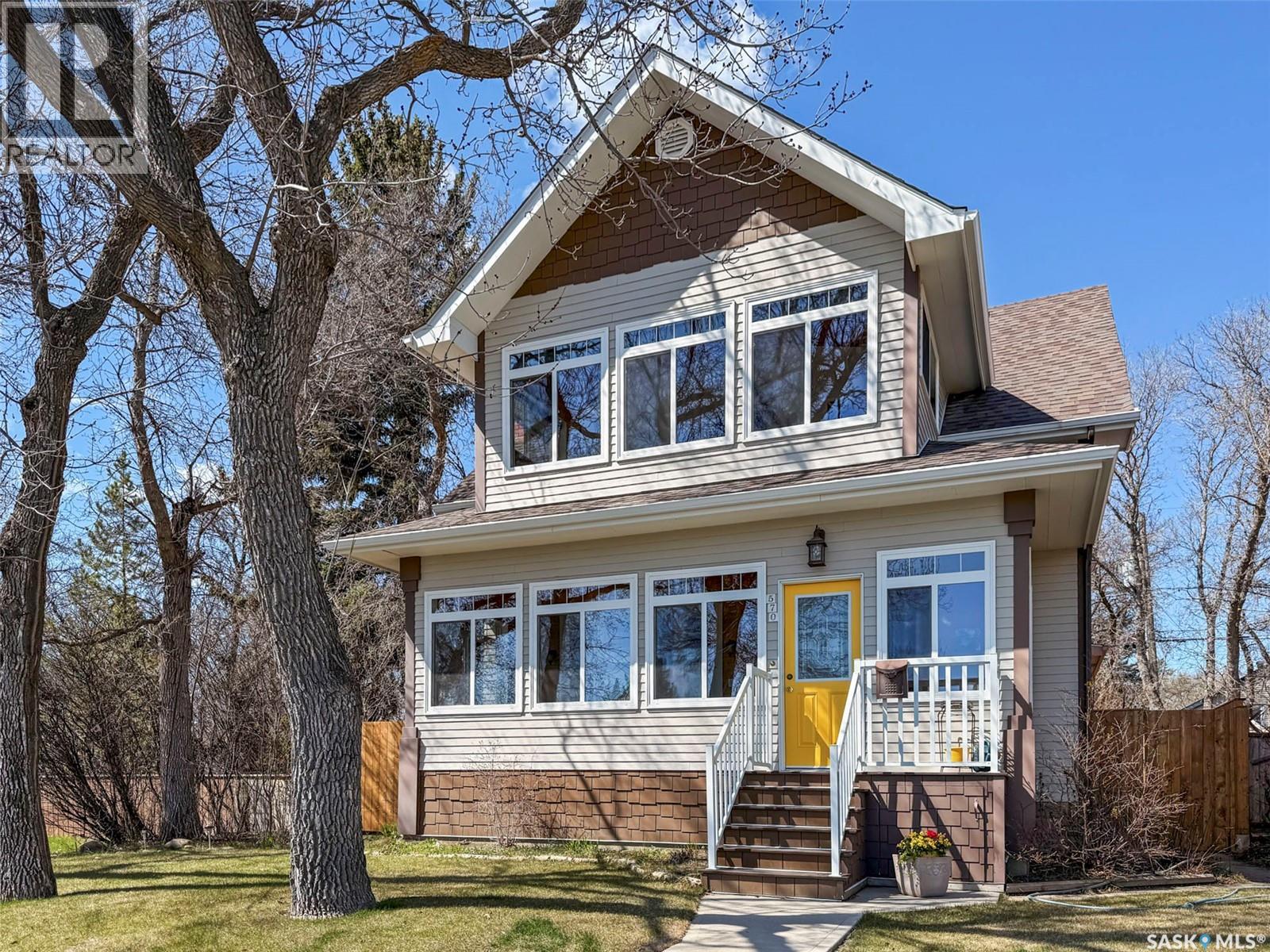 570 4th AVENUE NE, Swift Current, Saskatchewan