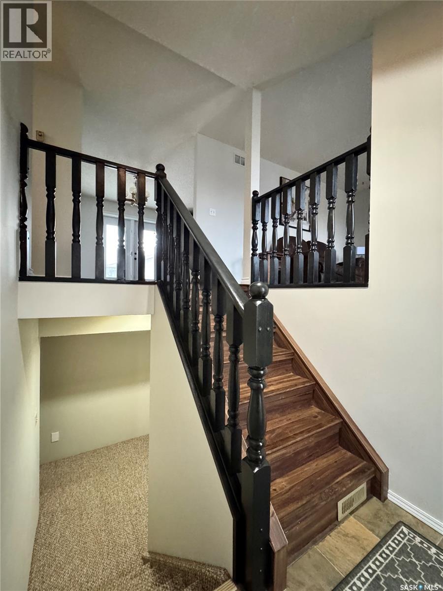 35 Blackwell Crescent, Yorkton, Saskatchewan  S3N 3Y2 - Photo 3 - SK022102