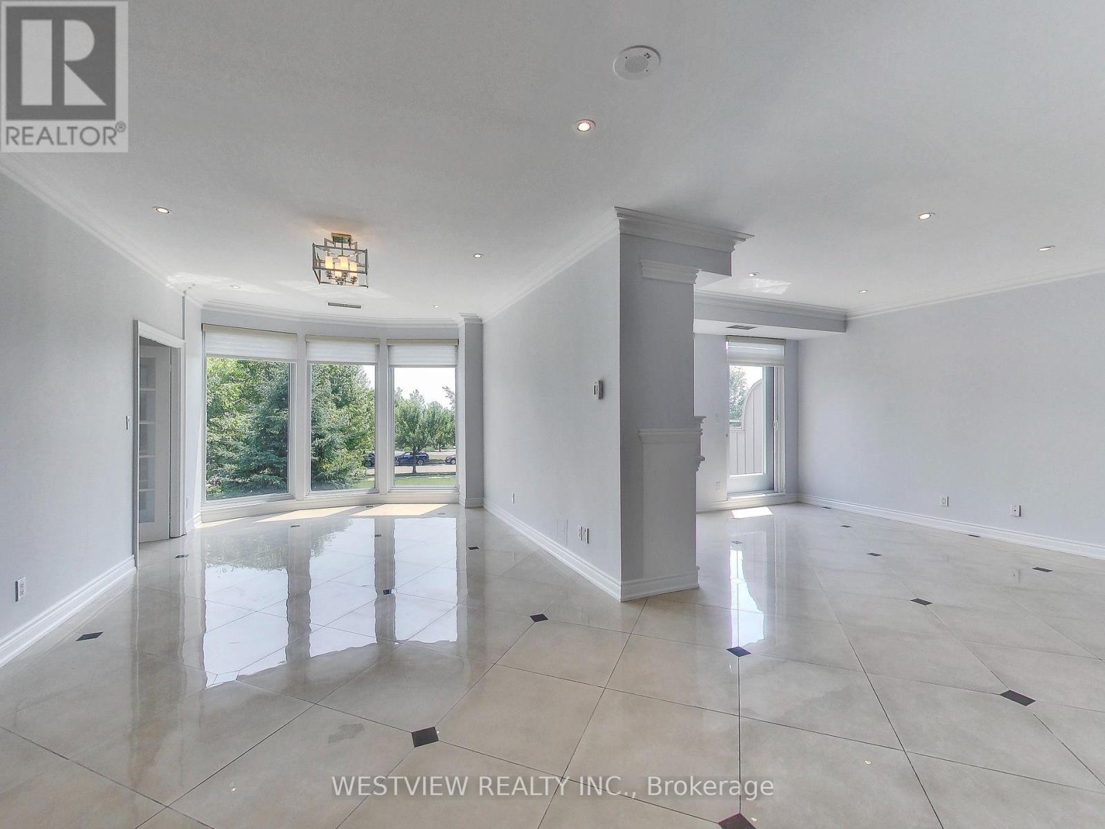 116 - 2111 Lake Shore Boulevard, Toronto, Ontario  M8V 4B2 - Photo 8 - W12268123