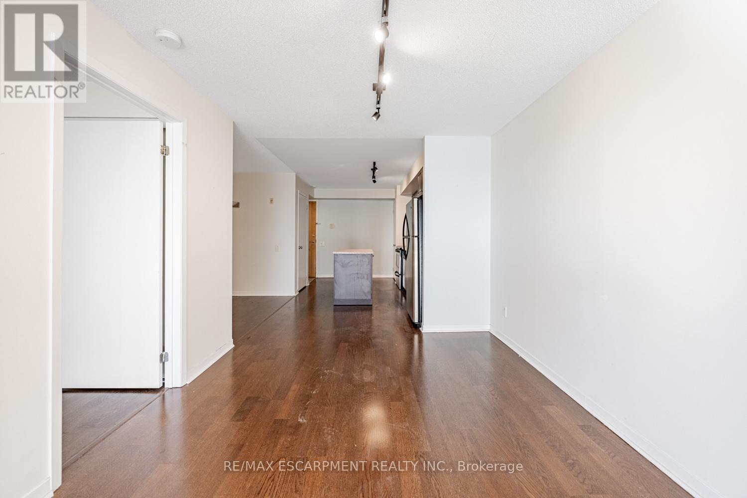 312 - 1040 The Queensway, Toronto, Ontario M8Z 0A7 - Photo 11 - W12452994