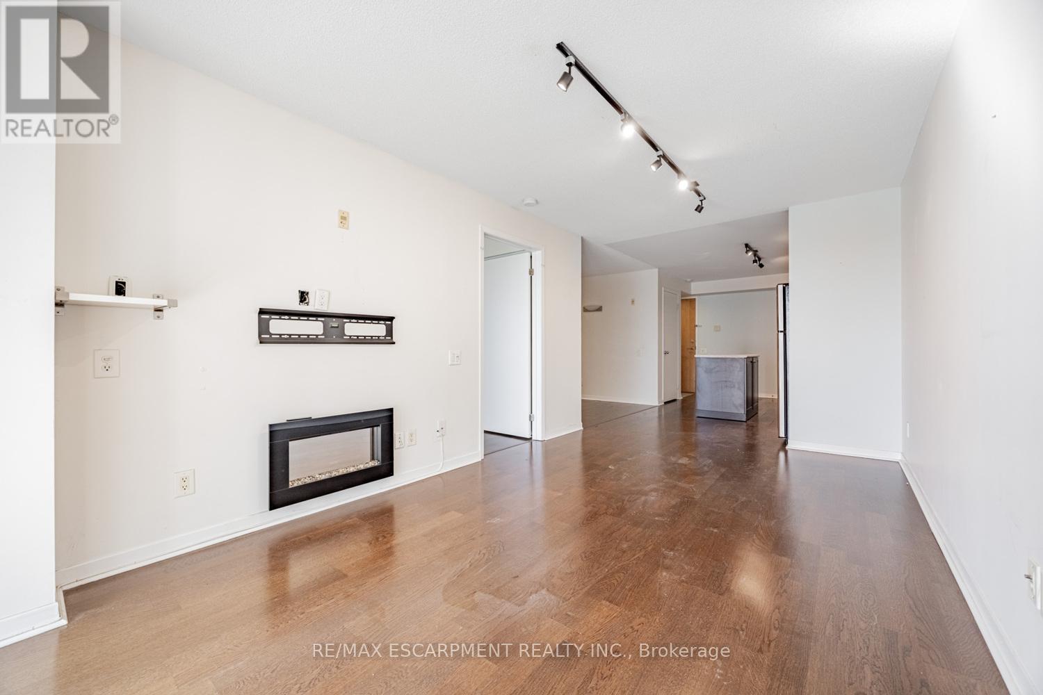 312 - 1040 The Queensway, Toronto, Ontario M8Z 0A7 - Photo 10 - W12452994