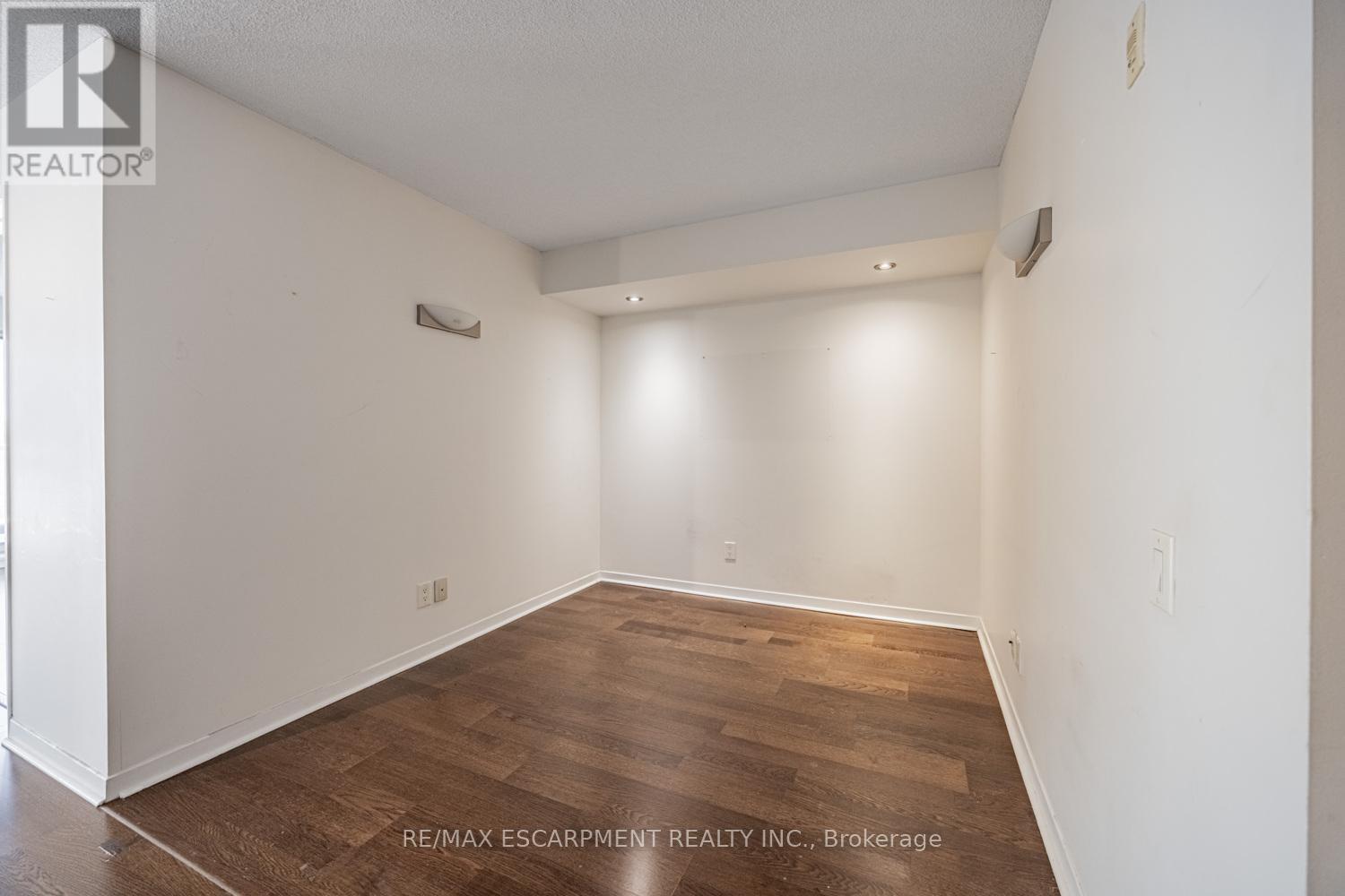 312 - 1040 The Queensway, Toronto, Ontario M8Z 0A7 - Photo 17 - W12452994