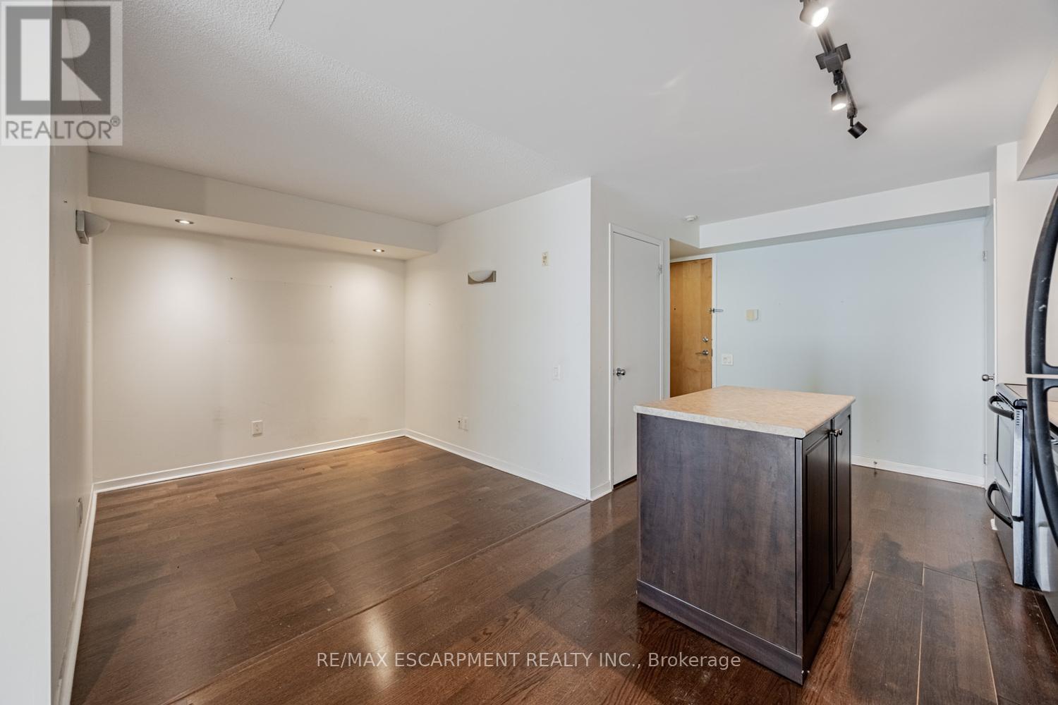 312 - 1040 The Queensway, Toronto, Ontario M8Z 0A7 - Photo 21 - W12452994