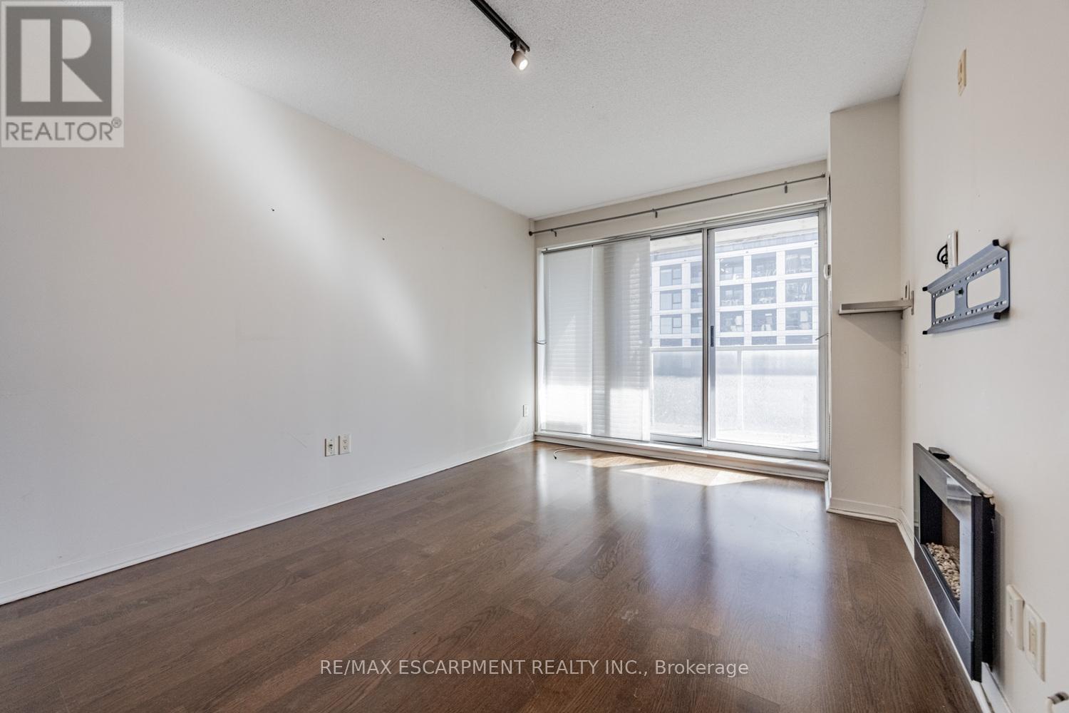 312 - 1040 The Queensway, Toronto, Ontario M8Z 0A7 - Photo 8 - W12452994