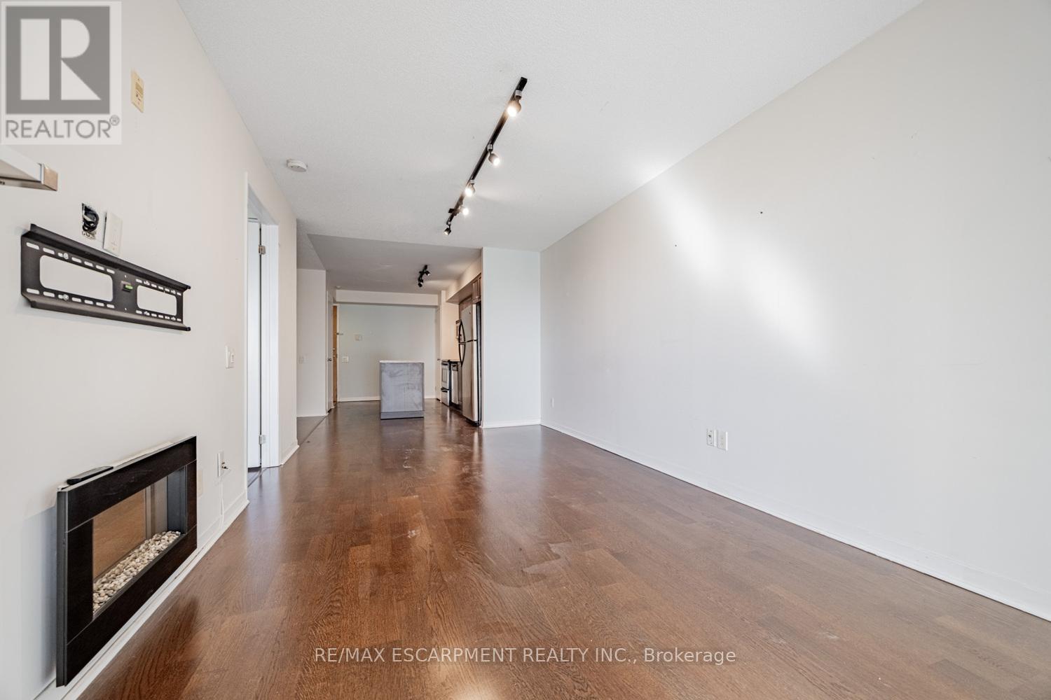 312 - 1040 The Queensway, Toronto, Ontario M8Z 0A7 - Photo 9 - W12452994