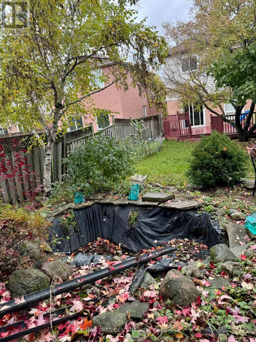 38 Nectarine Crescent, Brampton, Ontario L6S 5Z1 - Photo 16 - W12457439