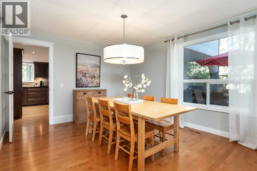 4 Wood Willow Place Sw, Calgary, Alberta  T2W 4H5 - Photo 8 - A2259333