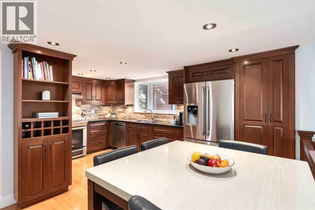 4 Wood Willow Place Sw, Calgary, Alberta  T2W 4H5 - Photo 10 - A2259333