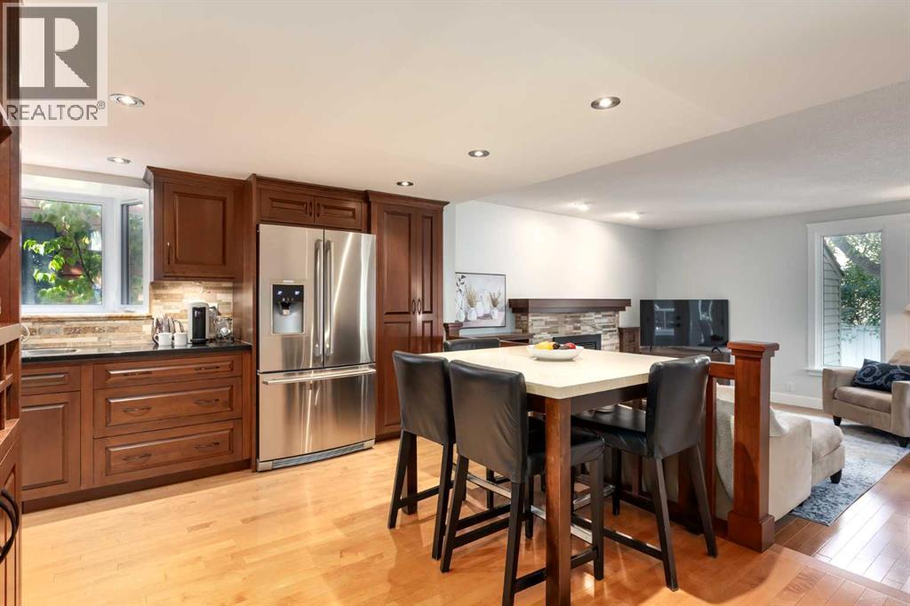 4 Wood Willow Place Sw, Calgary, Alberta  T2W 4H5 - Photo 9 - A2259333