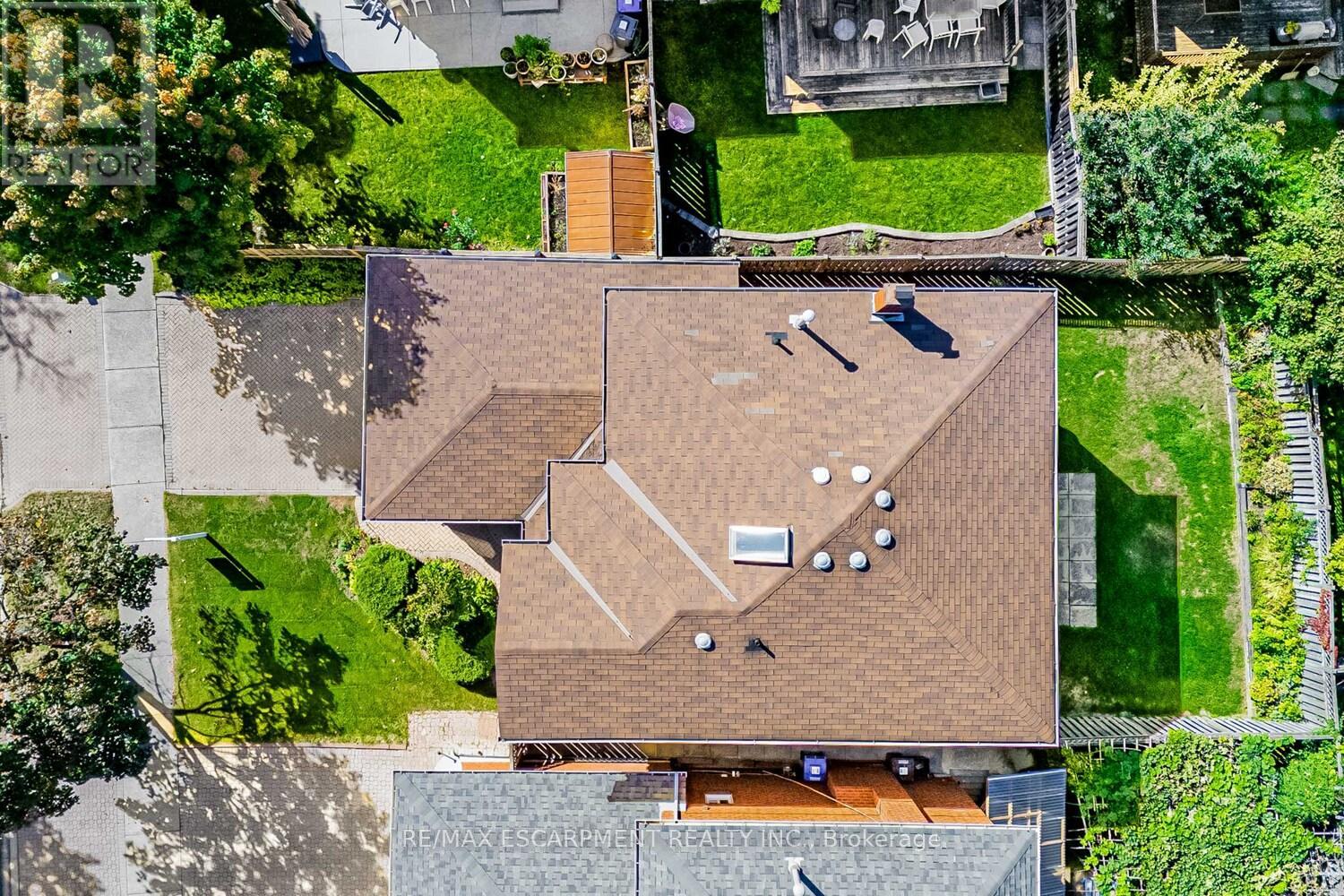 267 Macedonia Crescent, Mississauga, Ontario L5B 3R9 - Photo 39 - W12476609