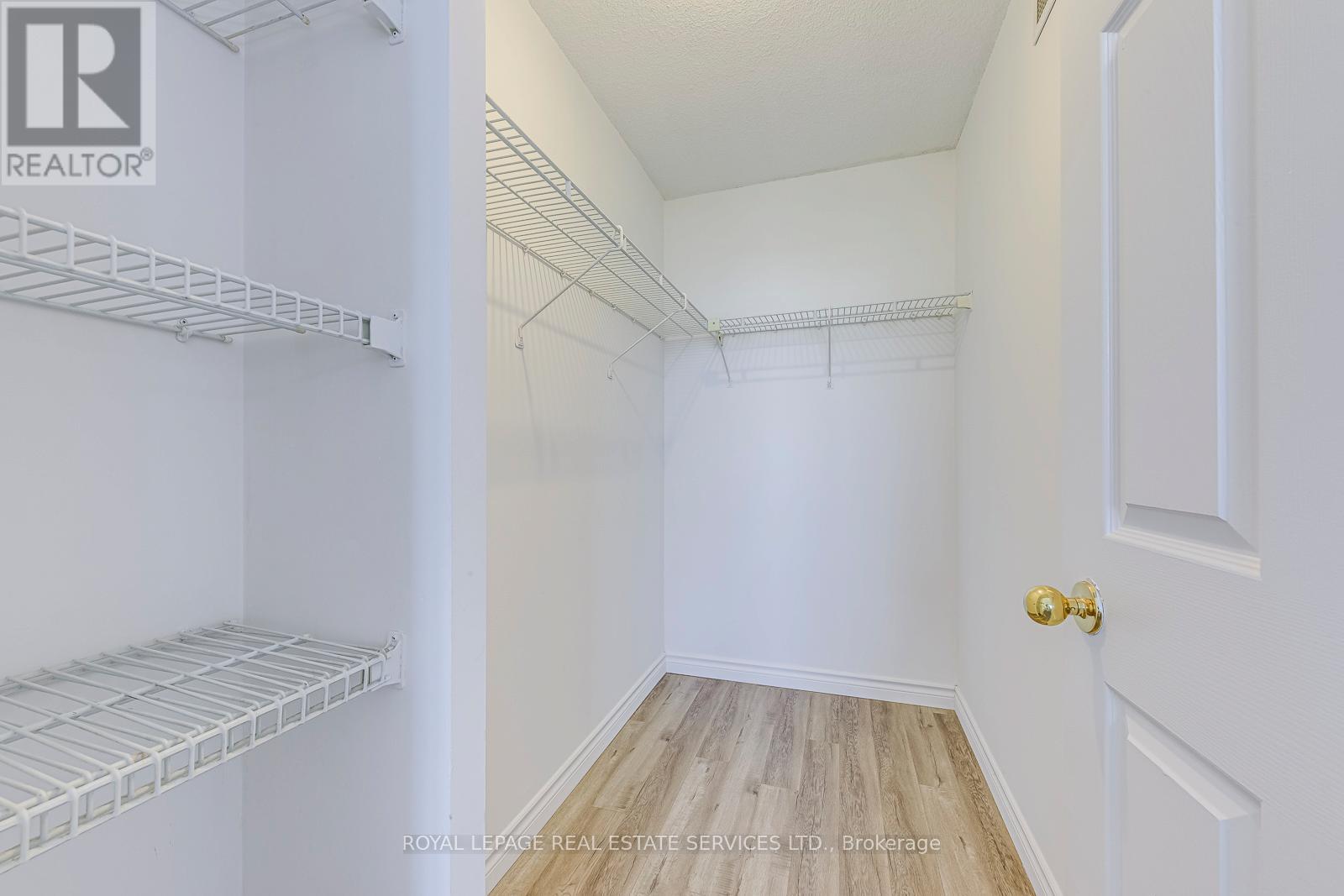 1008 - 265 Enfield Place, Mississauga, Ontario  L5B 3Y7 - Photo 17 - W12490126