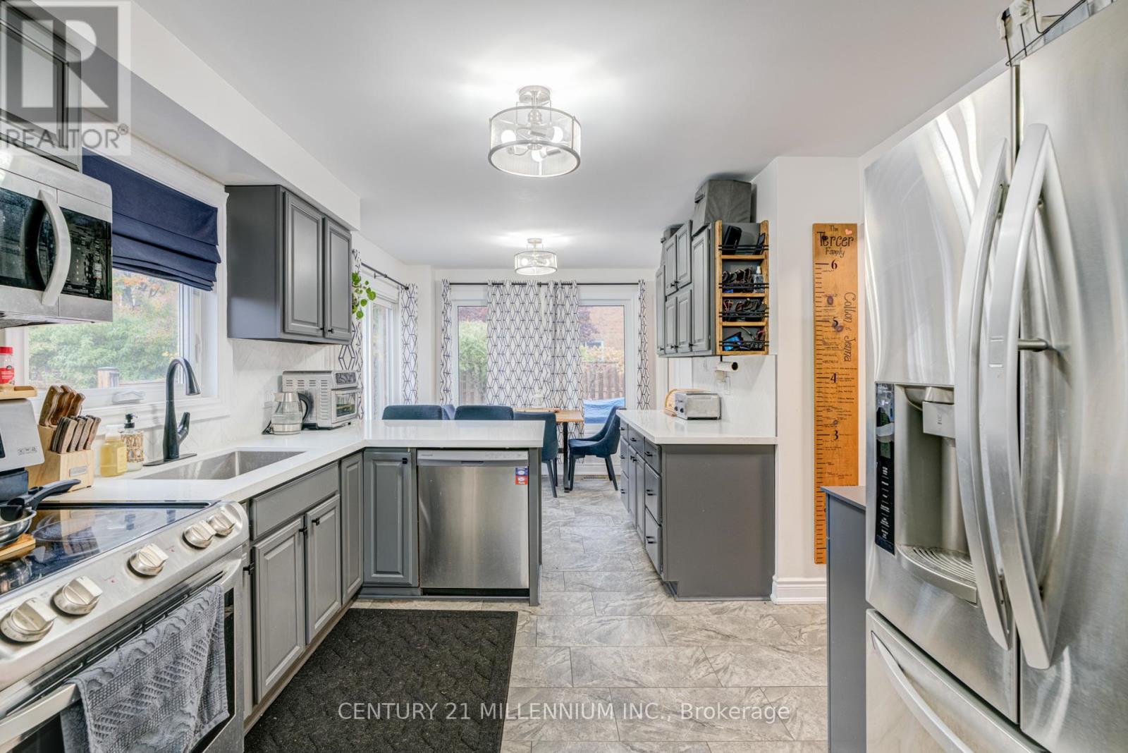 28 Bristol Avenue, Brampton, Ontario  L6X 2B3 - Photo 26 - W12492592