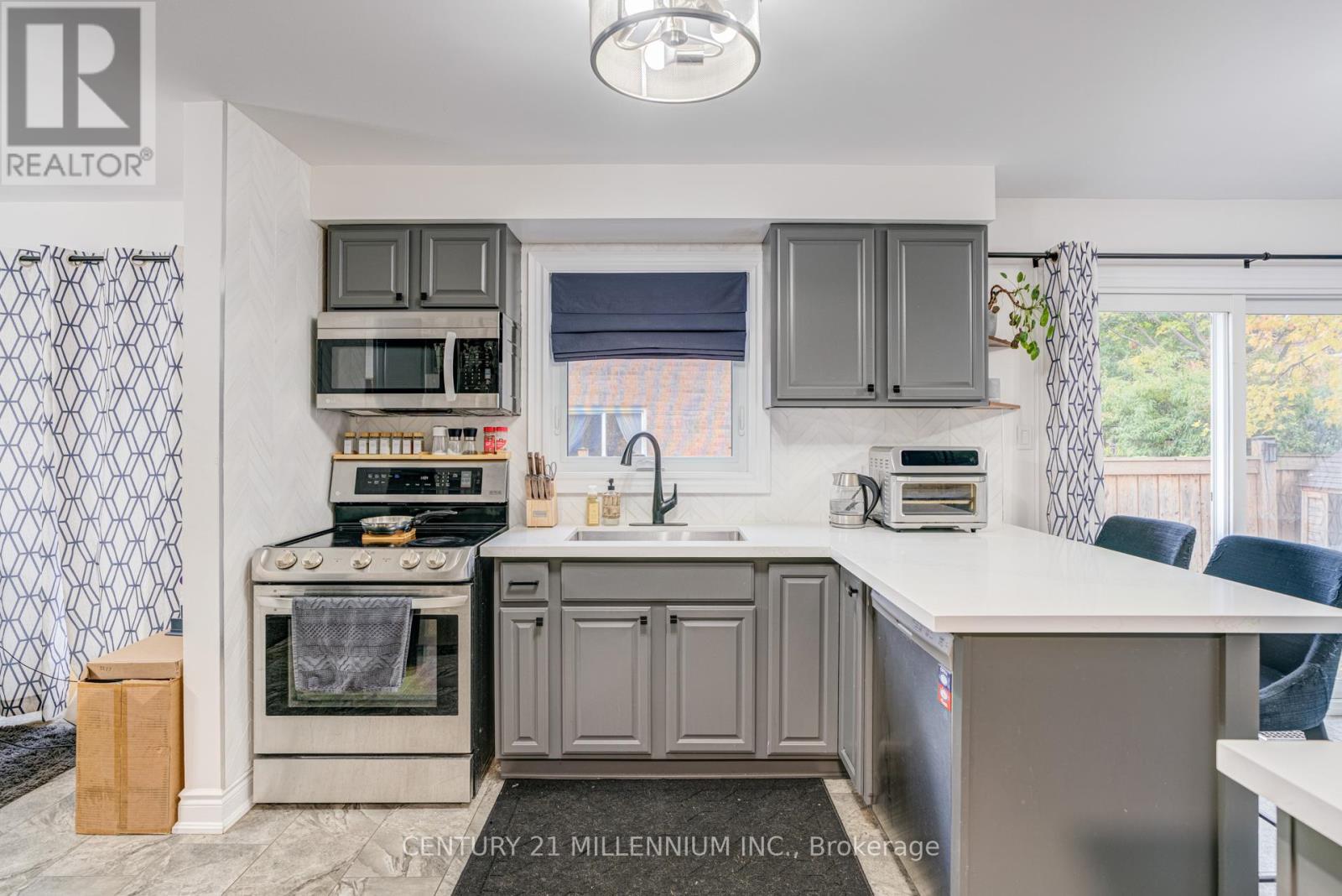 28 Bristol Avenue, Brampton, Ontario  L6X 2B3 - Photo 20 - W12492592