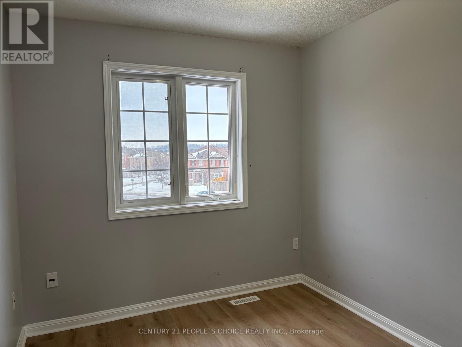 9 - 250 Richvale Drive S, Brampton, Ontario  L6Z 4W2 - Photo 8 - W12493754