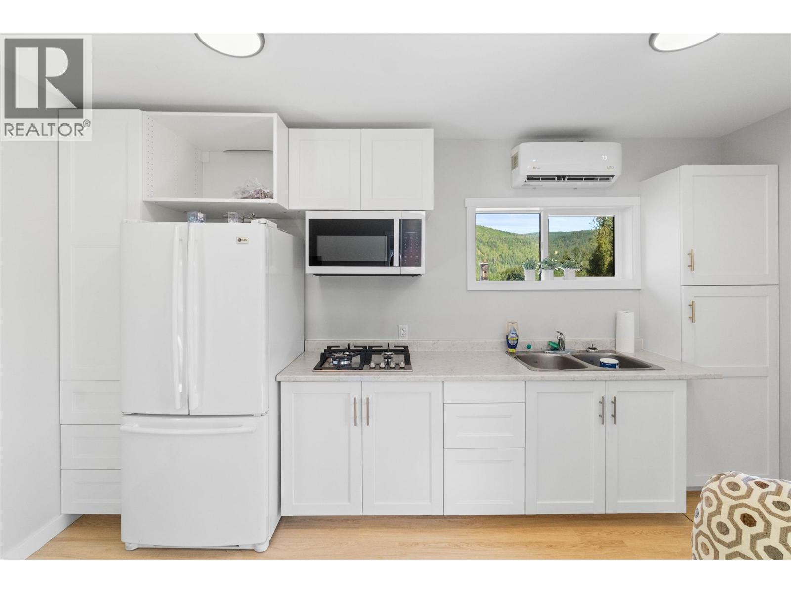 22 Parsons Road, Mara, British Columbia  V0E 2K0 - Photo 80 - 10356657