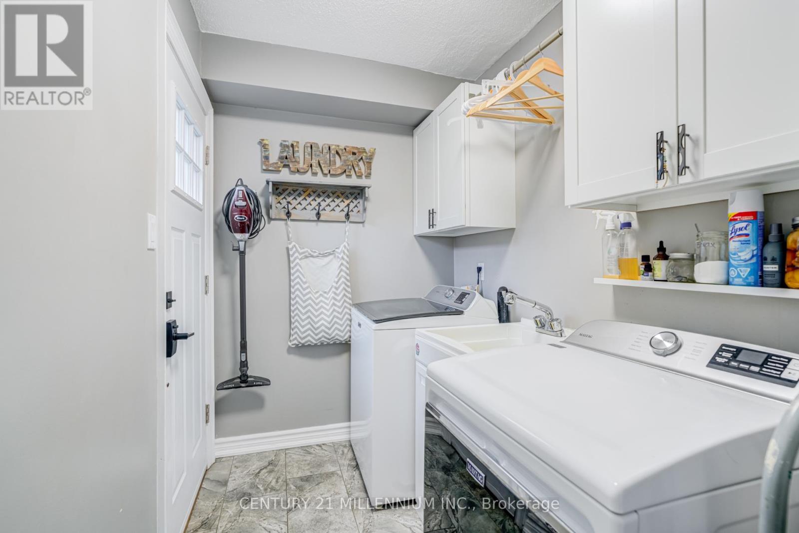 28 Bristol Avenue, Brampton, Ontario  L6X 2B3 - Photo 49 - W12492592