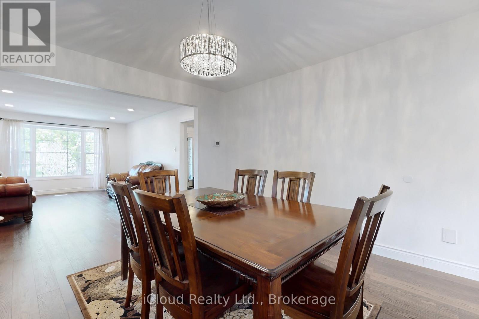 2088 Madden Boulevard, Oakville (Ro River Oaks), Ontario  L6H 3L6 - Photo 18 - W12494678