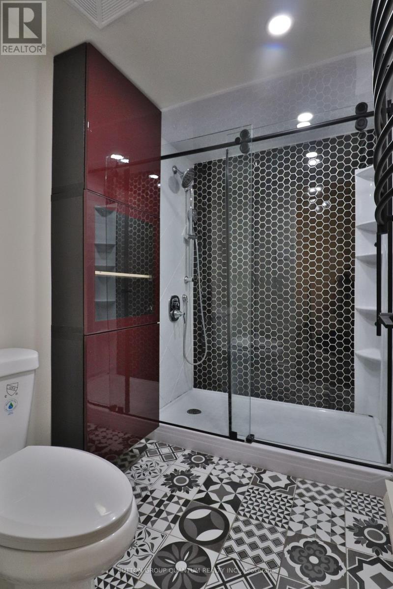 2001 - 627 The West Mall, Toronto, Ontario  M9C 4X5 - Photo 24 - W12495200